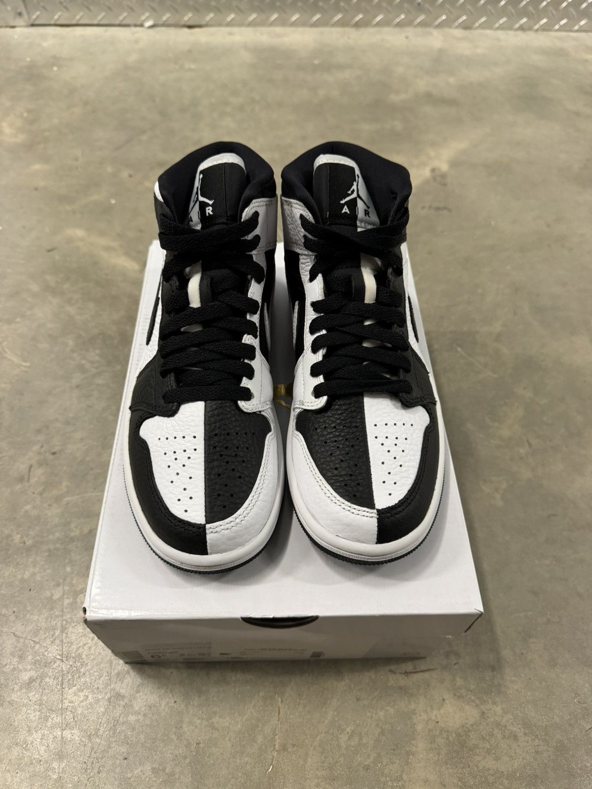Jordan Brand Jordan 1 Mid SE WMNS Split Homage Size 6.5W Size US 6.5 / IT 36.5 - 4 Thumbnail