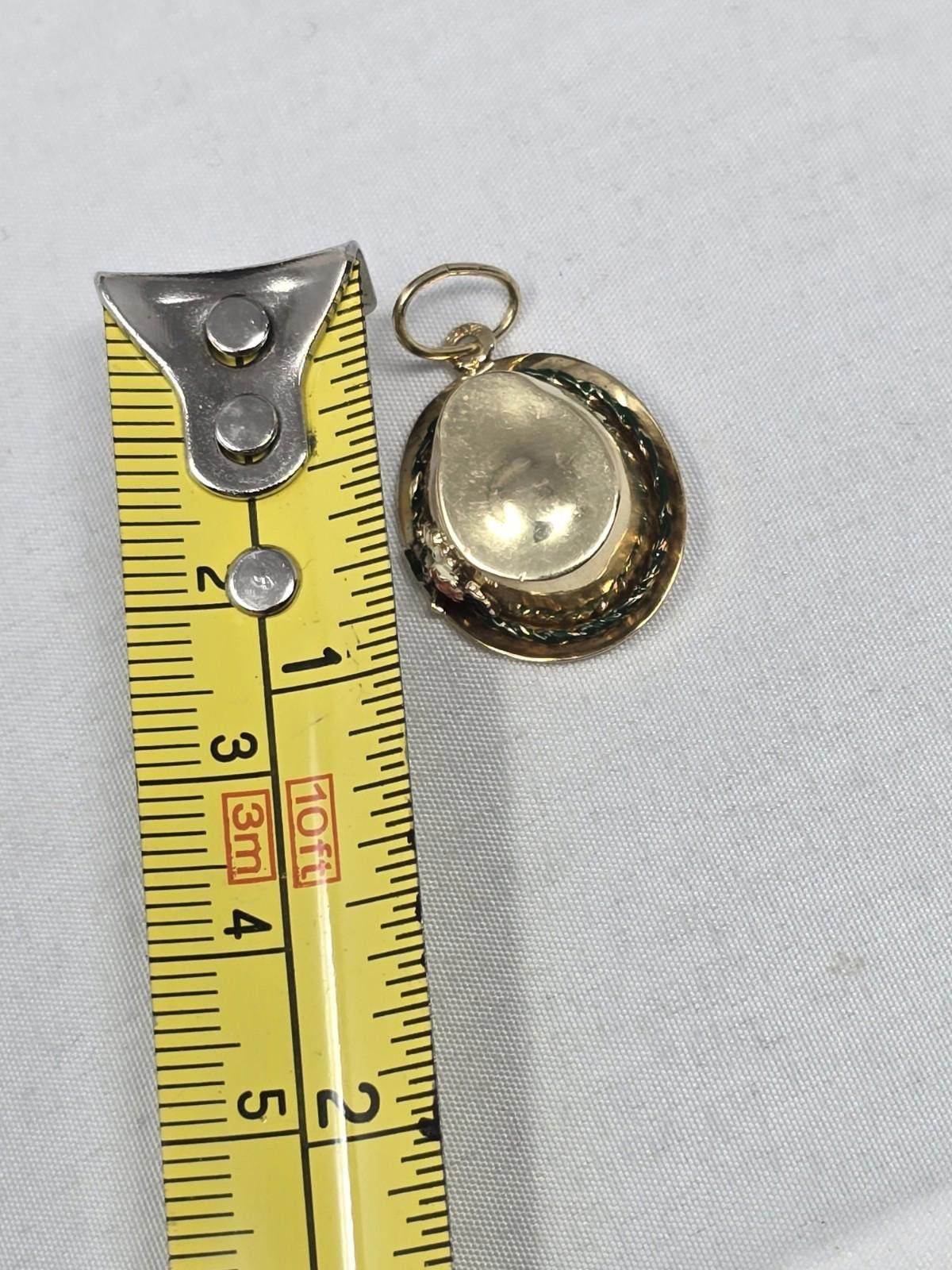 The Unbranded Brand Vtg 14k Yellow Gold Enamel Flower Hat Charm Pendant 2.7g Size ONE SIZE - 5 Thumbnail