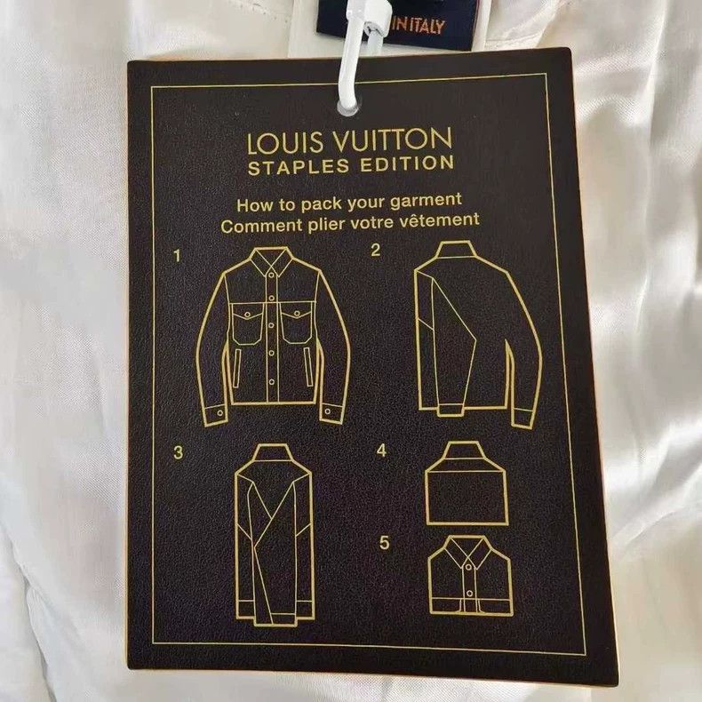 Louis Vuitton Louis Vuitton Solid color full logo patchwork leather jack Size US M / EU 48-50 / 2 - 5 Thumbnail