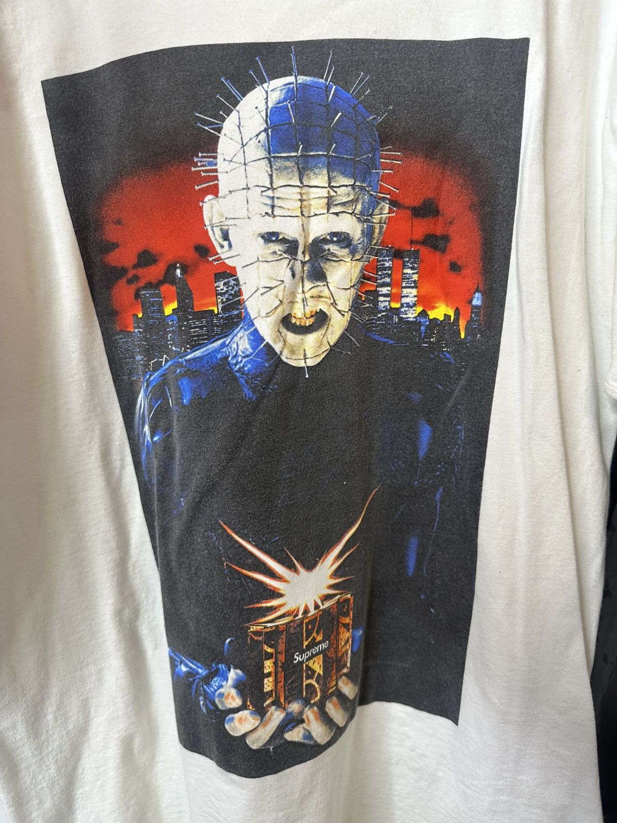 Supreme Supreme Hellraiser Hell on Earth tee - White Size US L / EU 52-54 / 3 - 7 Thumbnail
