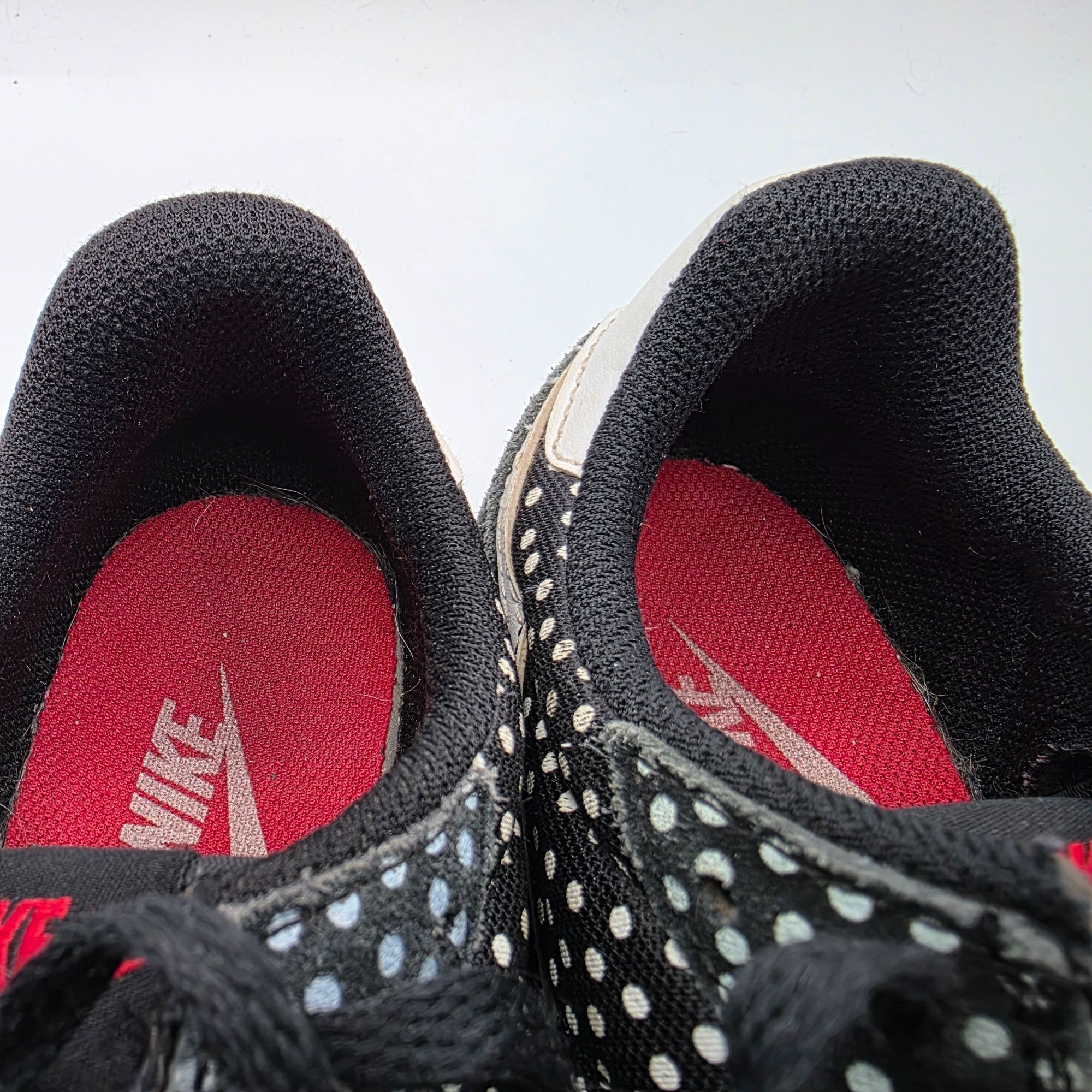 Nike Nike Genicco Womens Size 6 Black Red Polka Dot Shoes Casual Size US 6 / IT 36 - 9 Thumbnail