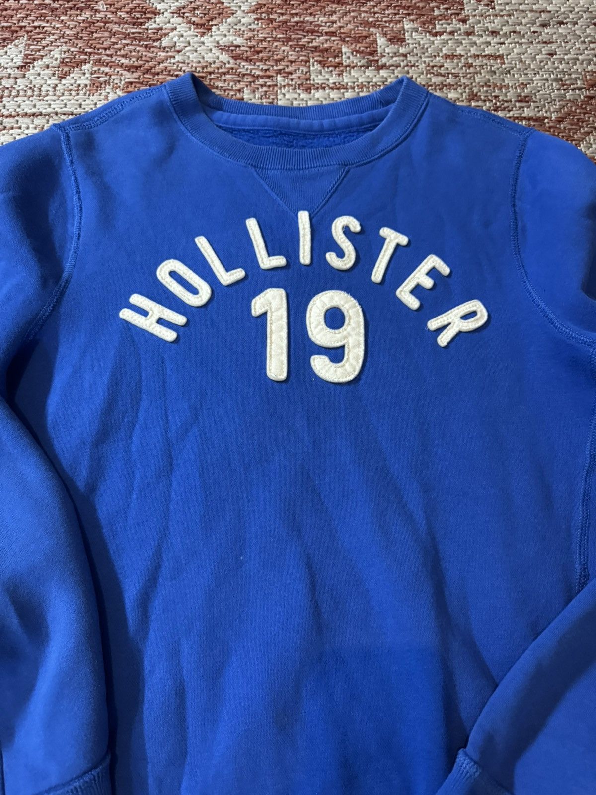 Hollister Hollister Women’s Royal Crewneck Sweatshirt L Raised Logo Size L / US 10 / IT 46 - 2 Thumbnail
