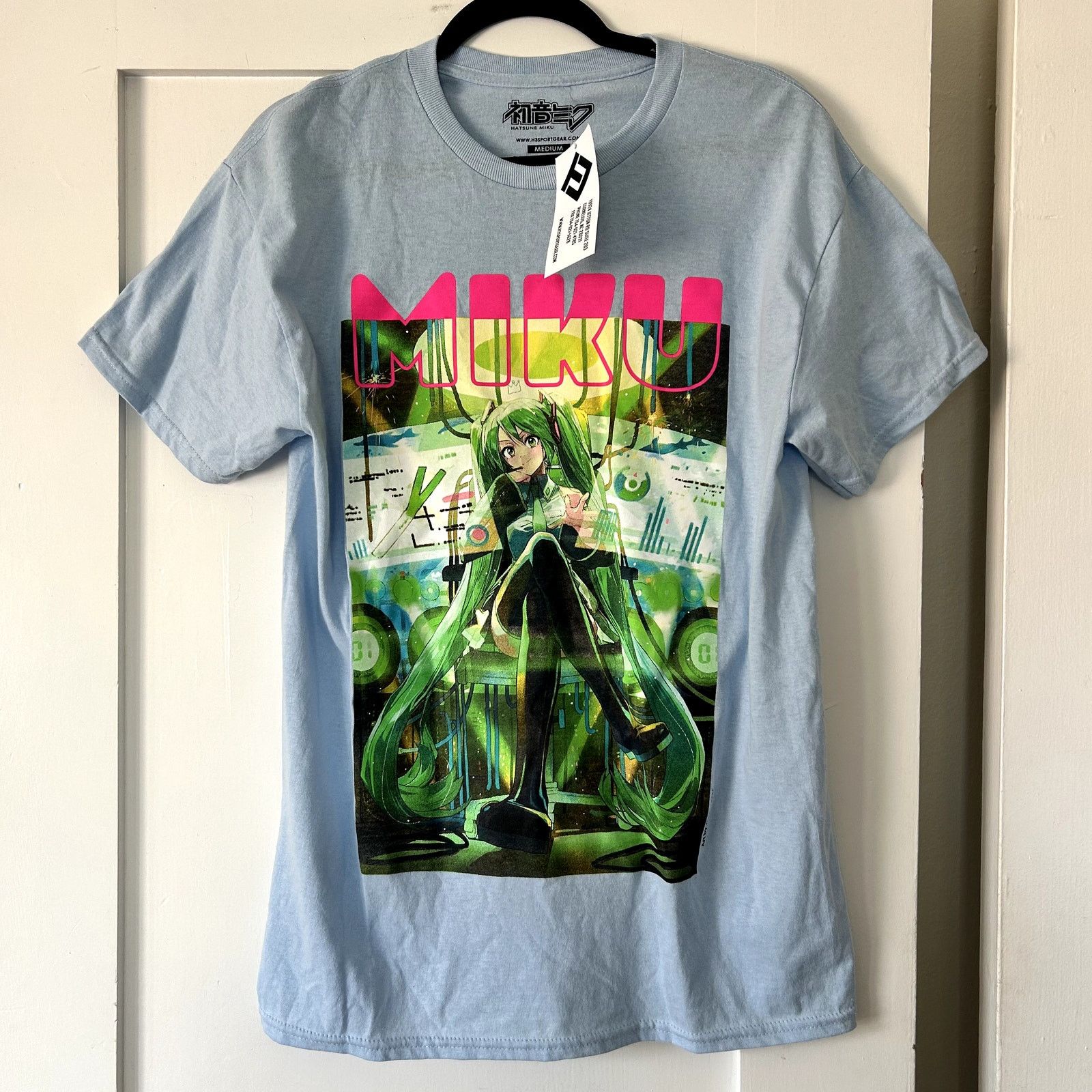 Anime NWT Hatsune Miku leek shirt Size US M / EU 48-50 / 2 - 1 Thumbnail