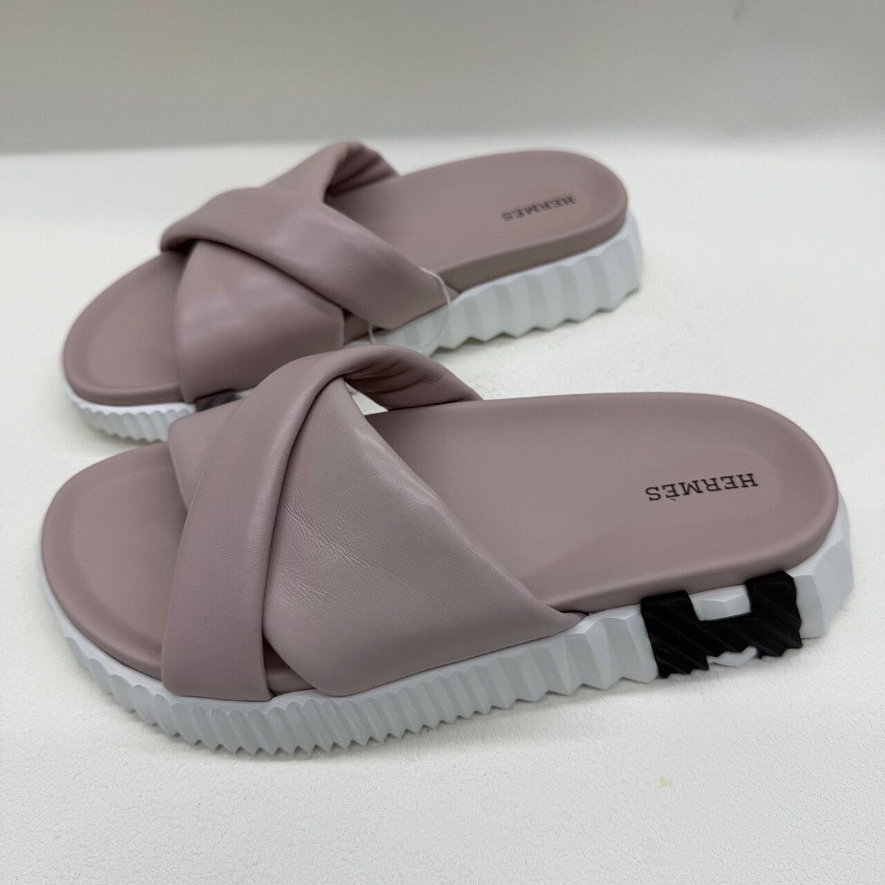 Hermes Hermes Pink Sandals us_7-5 Women Size US 7.5 / IT 37.5 - 1 Thumbnail