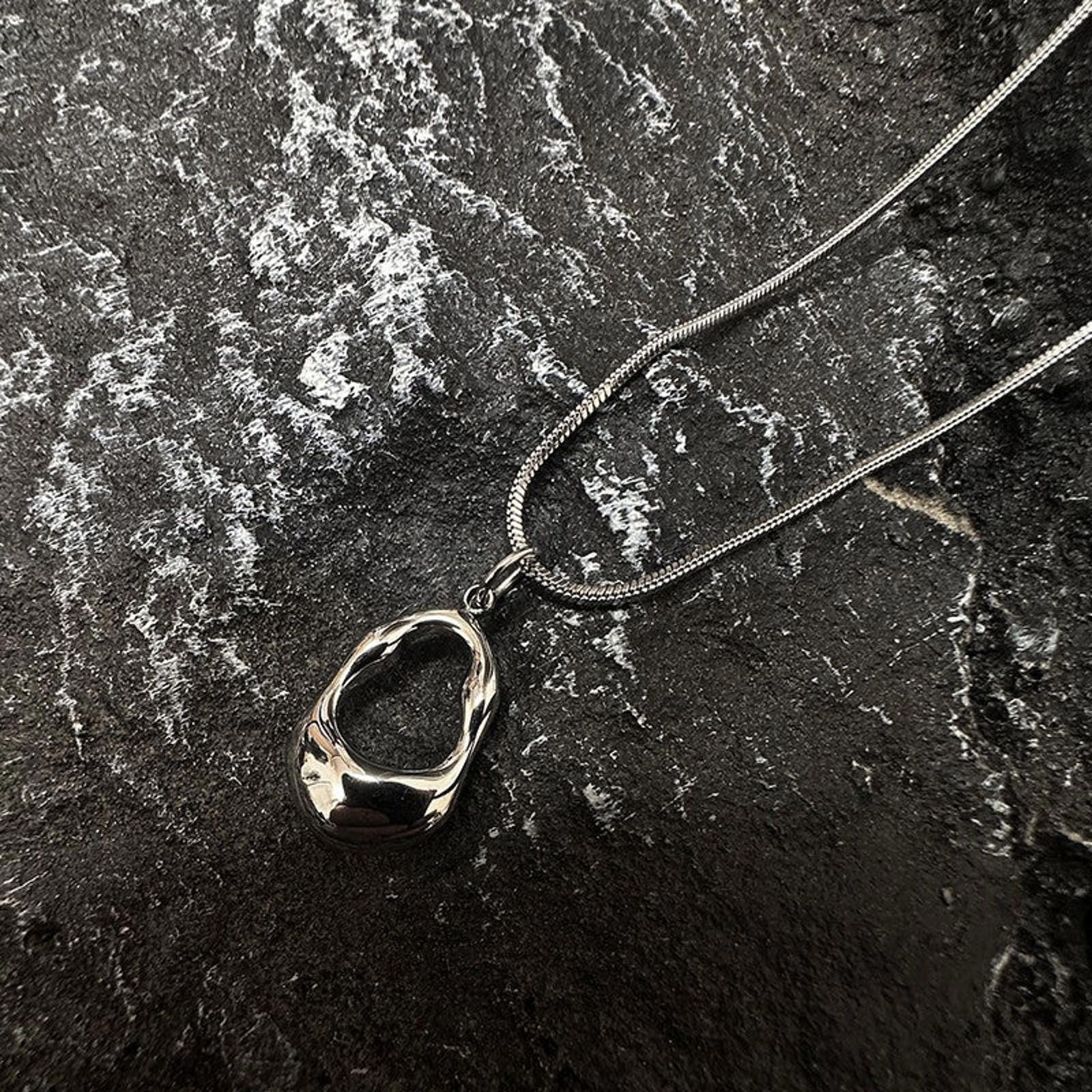 Jewelry Stylish Silver Pendant Necklace Size ONE SIZE - 3 Thumbnail