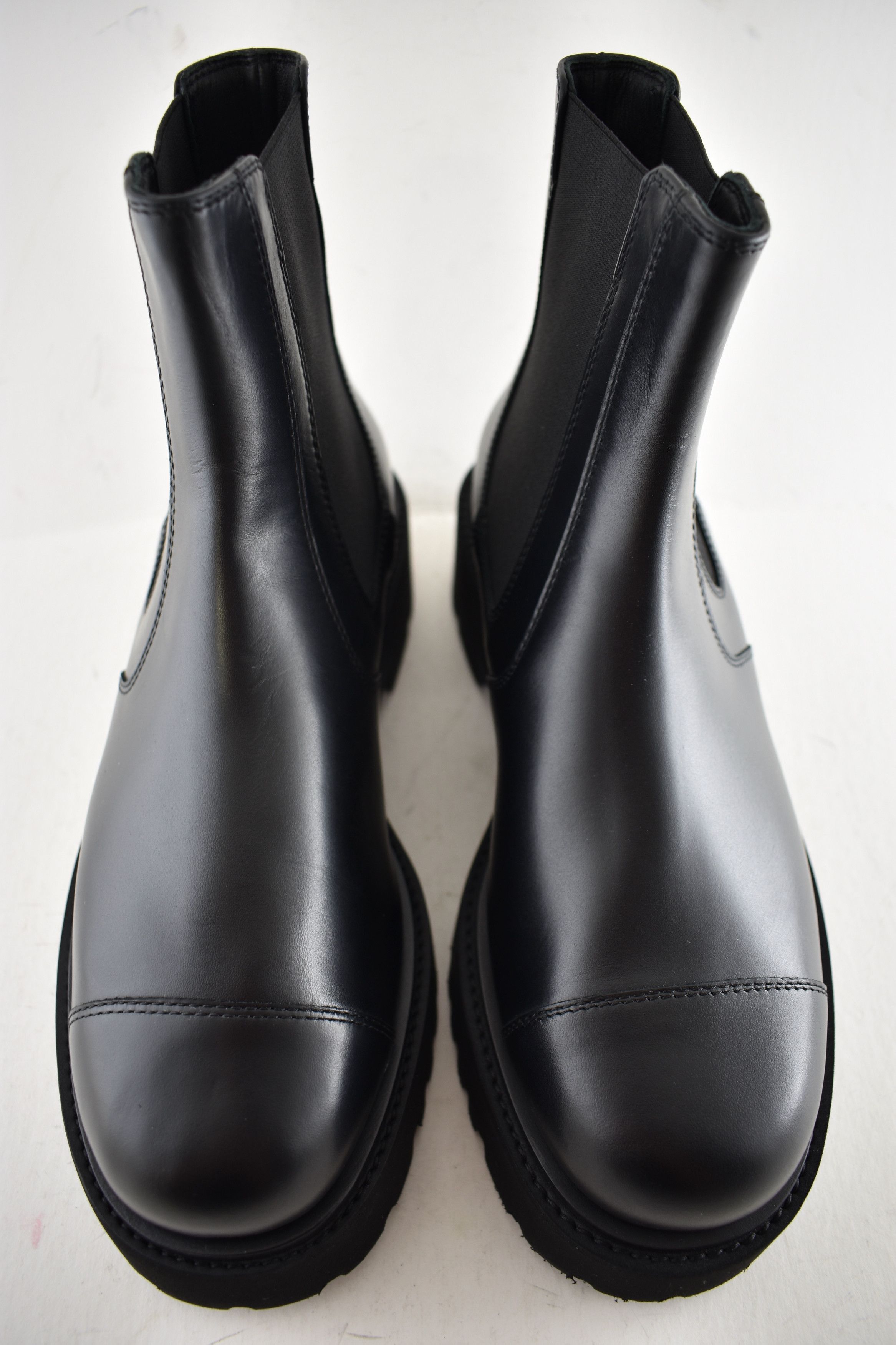 Chanel Chanel 24B Black Leather CC Chelsea Ankle Platform Boot 41 Size US 11 / IT 41 - 9 Thumbnail