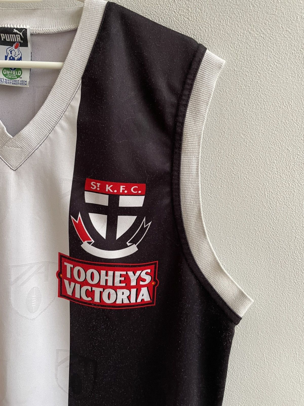 Vintage St Kilda Saints Vintage Puma Football Club AFL LRG Jersey Size US XXL / EU 58 / 5 - 8 Thumbnail