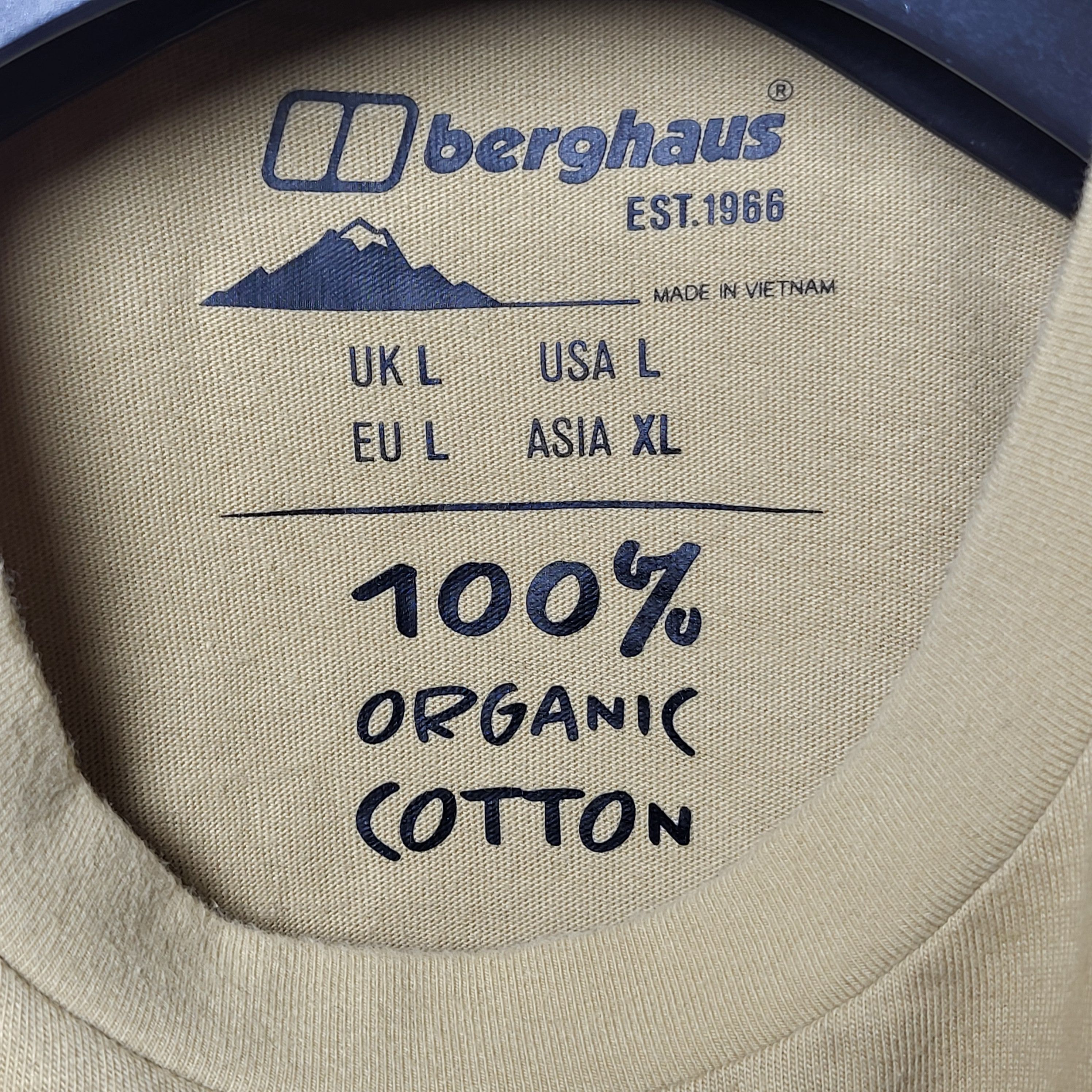 Berghaus Berghaus T-Shirt size L Outdoor Life Size US L / EU 52-54 / 3 - 5 Thumbnail