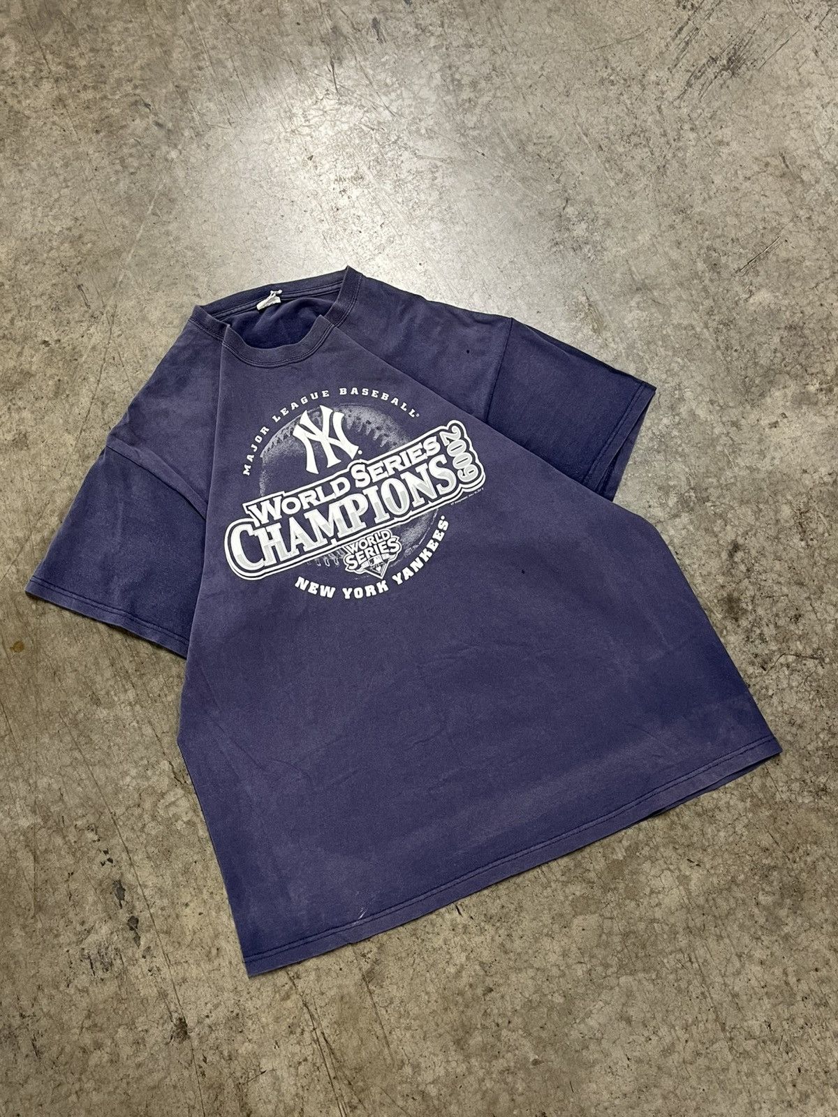 Vintage NY Yankees vintage faded tee shirt boxy streetwear hype Size US XL / EU 56 / 4 - 2 Thumbnail