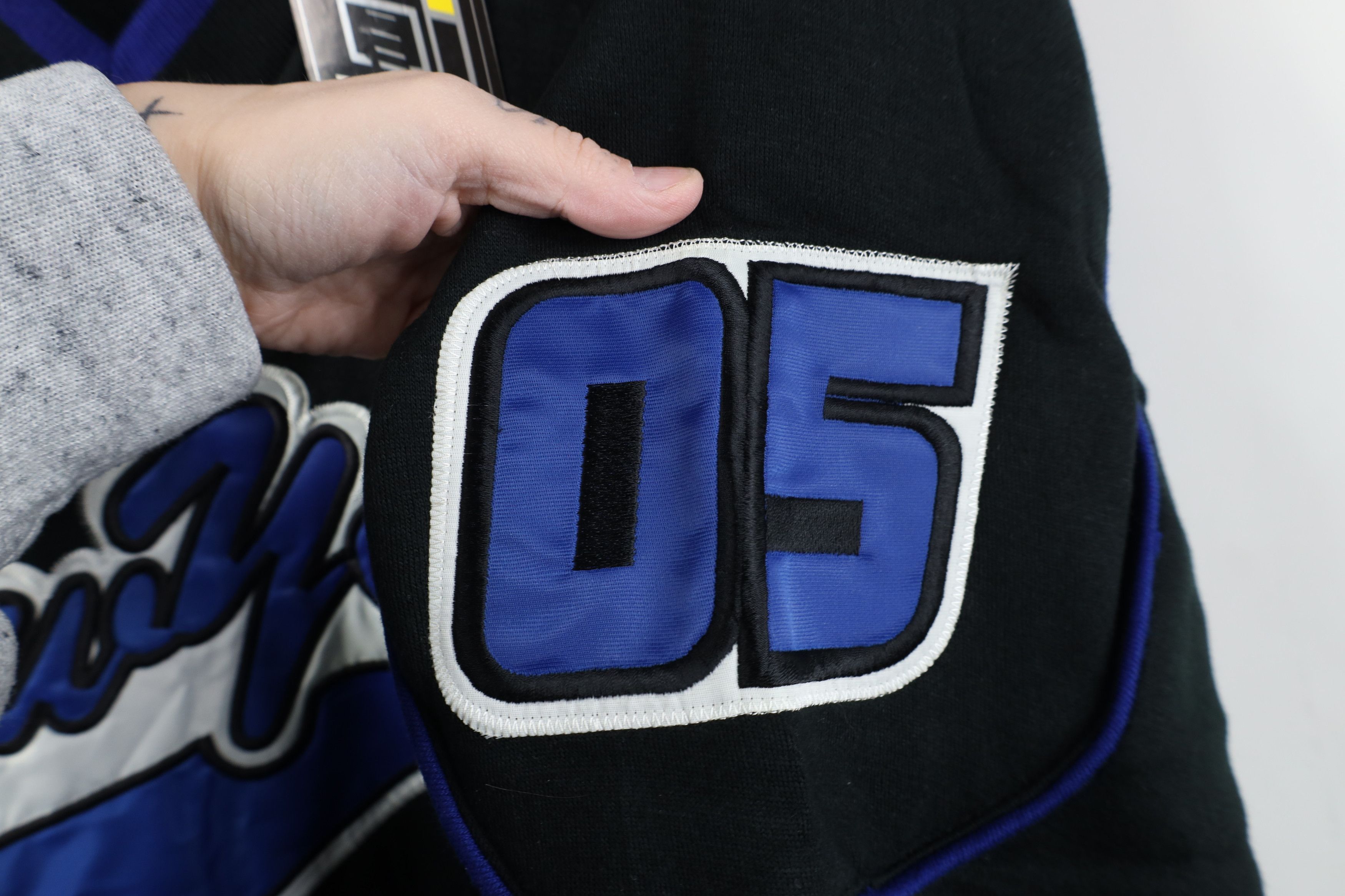 Vintage Deadstock Vintage 90s Streetwear Football Jersey Sweatshirt Size US XL / EU 56 / 4 - 4 Thumbnail
