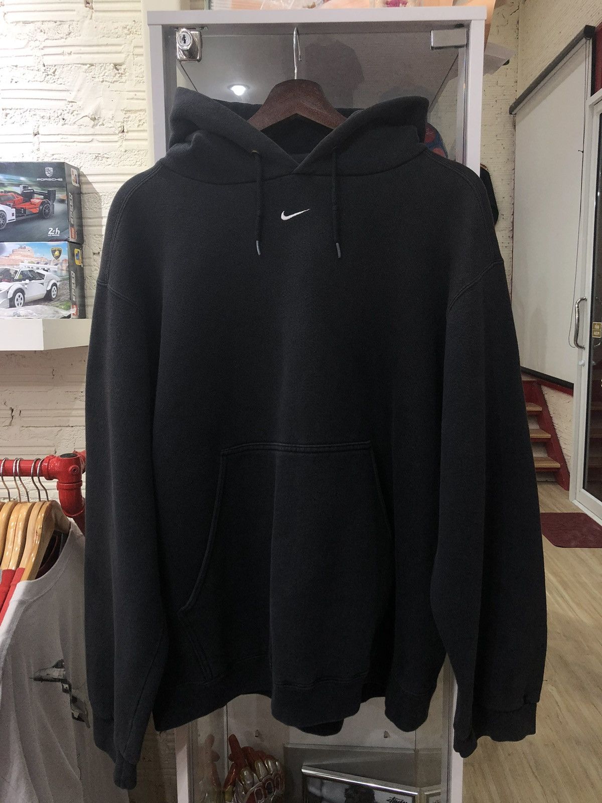 Nike vintage 90’s hoodie black swoosh center