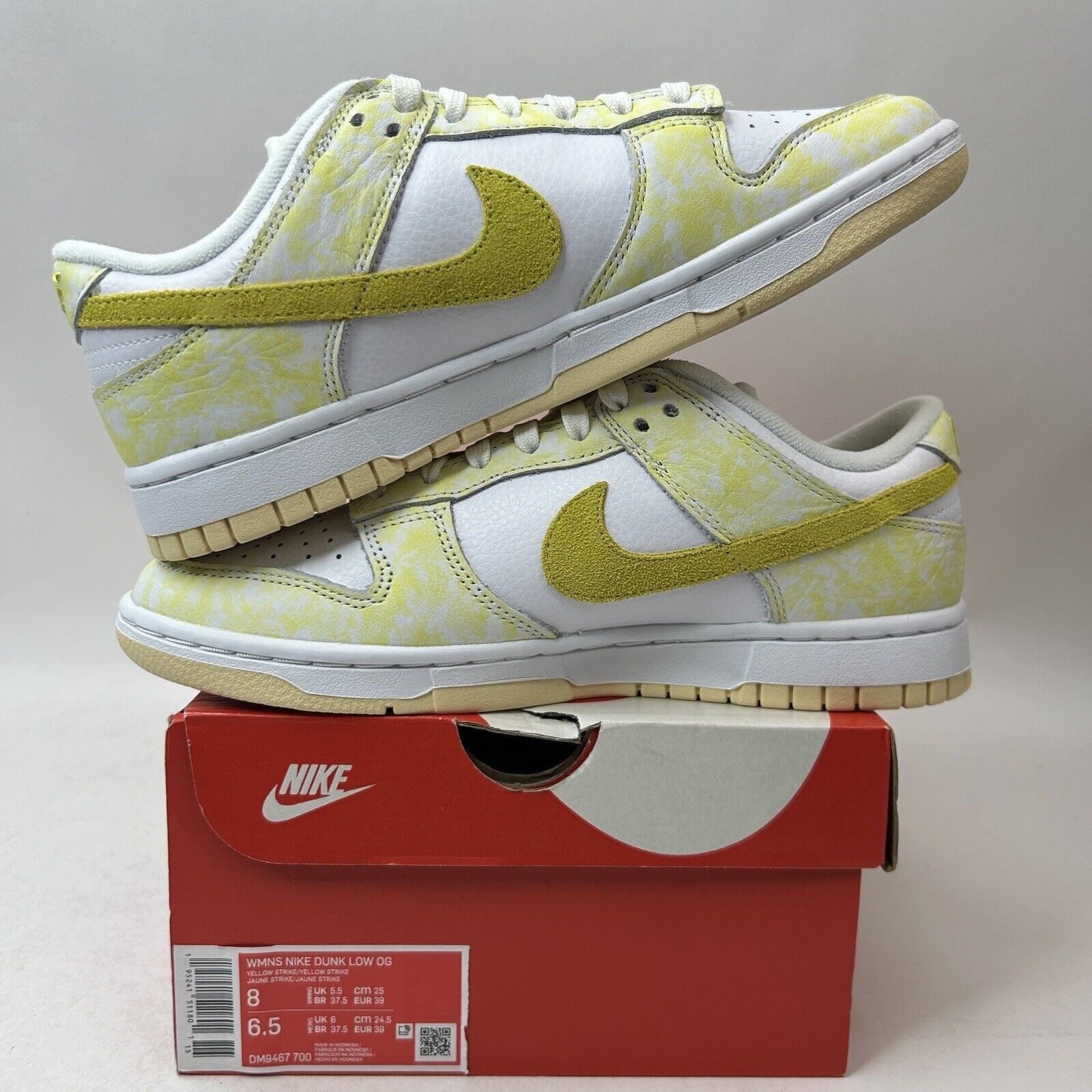 Nike Nike Dunk Low WMNS OG “Yellow Strike” 2024 Size US 8 / IT 38 - 3 Thumbnail