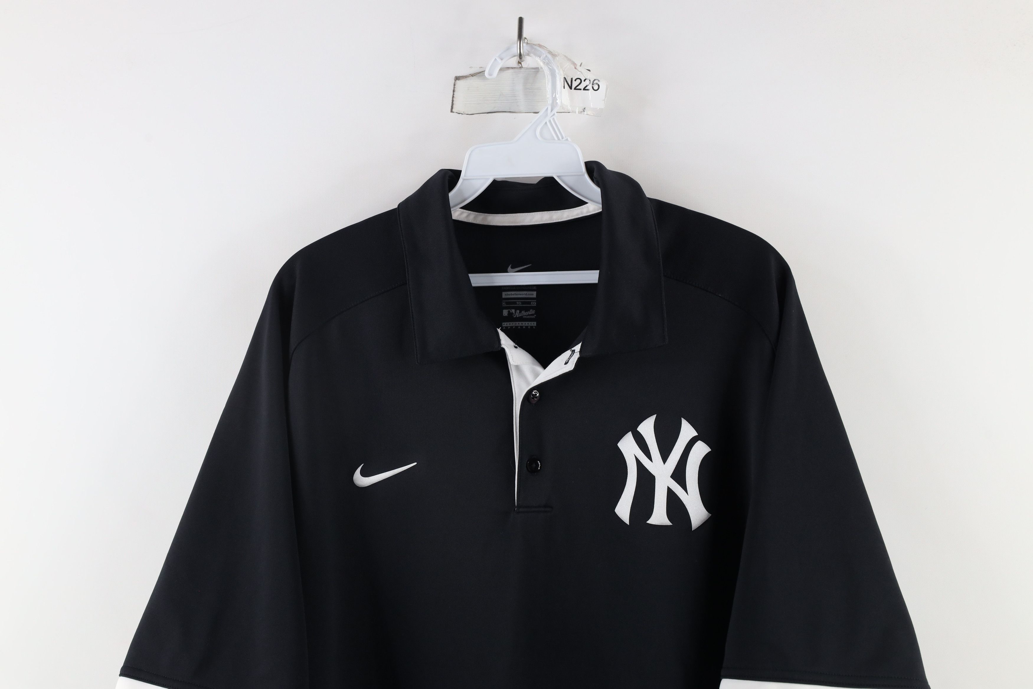 Nike × Vintage Nike MLB Yankees Baseball Short Sleeve Polo Shirt Black Size US XL / EU 56 / 4 - 2 Thumbnail