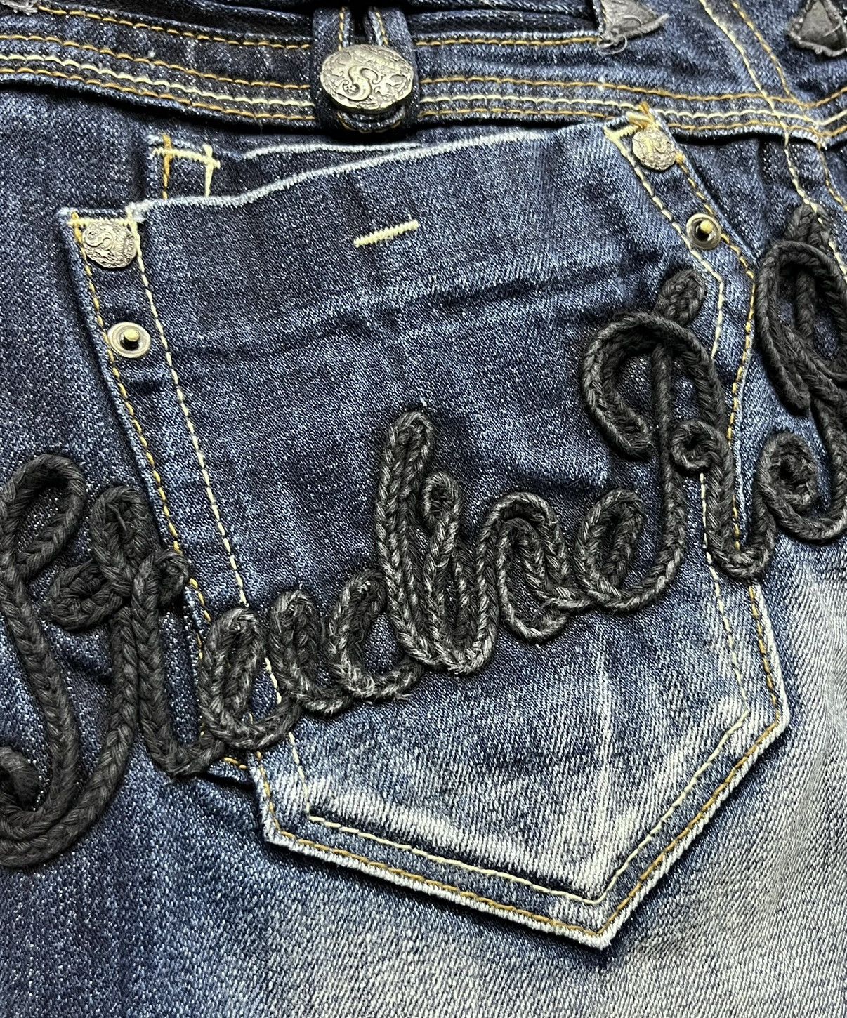 STUDIOUS FYE🔥STUDIO RP Punk Skull Patches Whiskered Blue Flare Denim Size US 28 / EU 44 - 15 Thumbnail