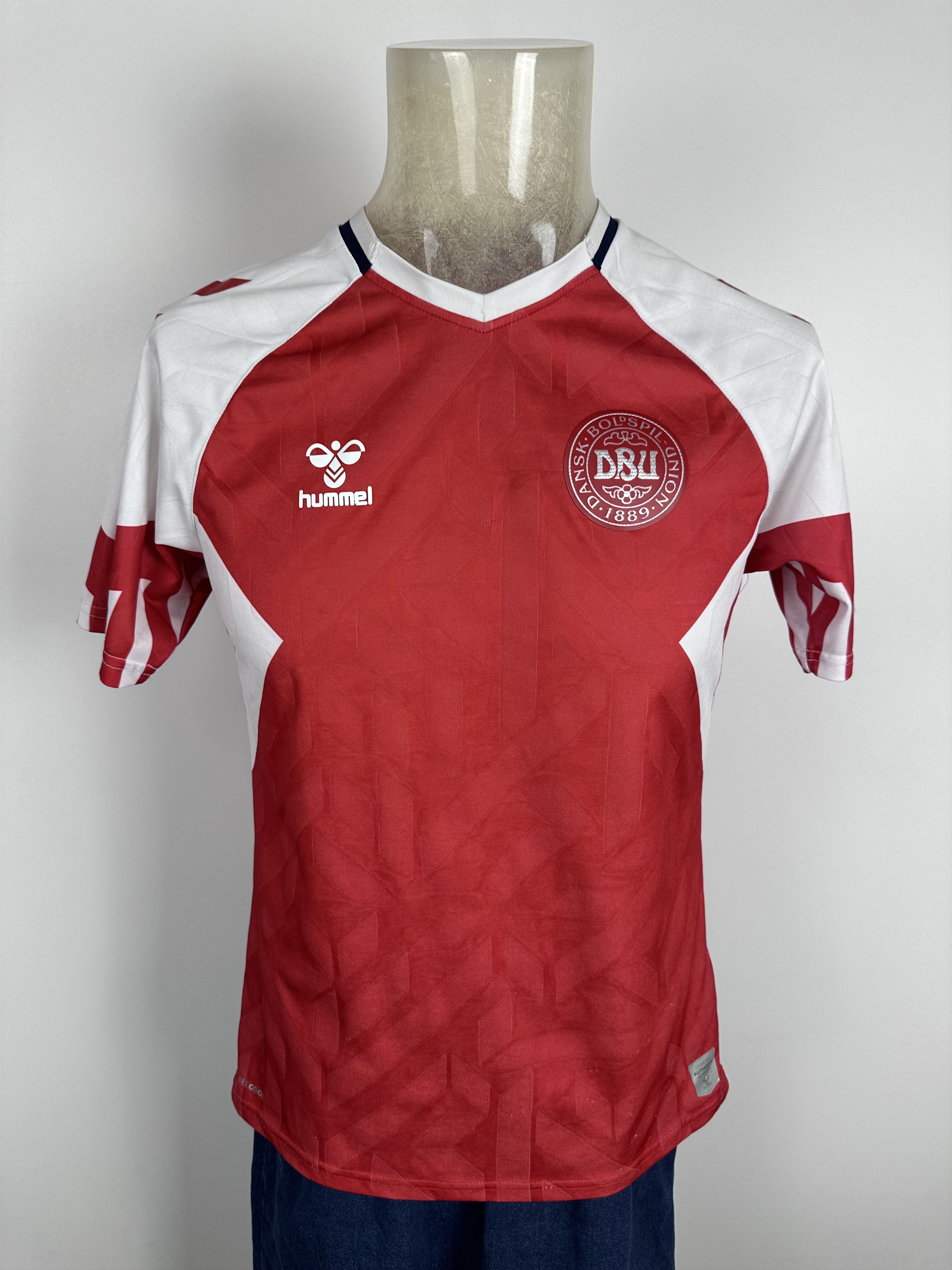 Hummel DENMARK 2023 24 HOME FOOTBALL SHIRT SOCCER JERSEY HUMMEL RED Size US S / EU 44-46 / 1 - 1 Thumbnail