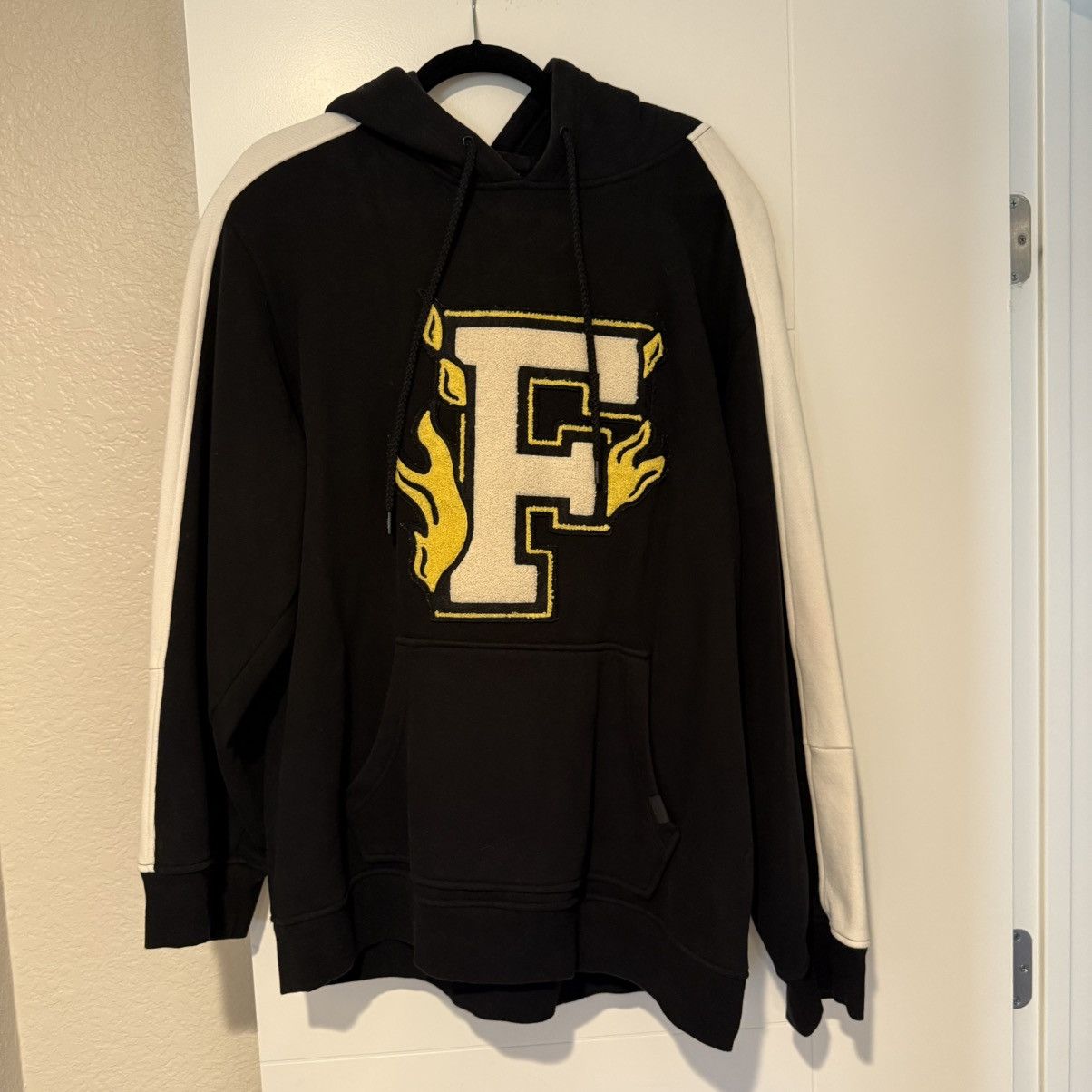 Fenty × Puma Rihanna FENTY x Puma Black Toweling Logo Oversized Hoodie Size M / US 6-8 / IT 42-44 - 1 Thumbnail