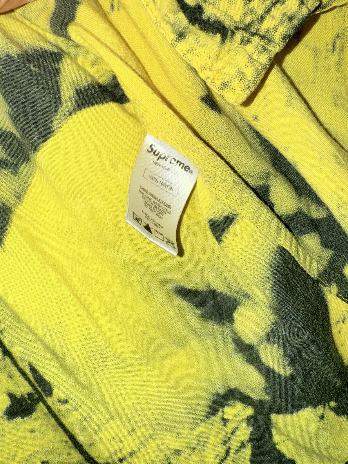 Supreme Supreme flamigo s/s button up Size US M / EU 48-50 / 2 - 3 Thumbnail