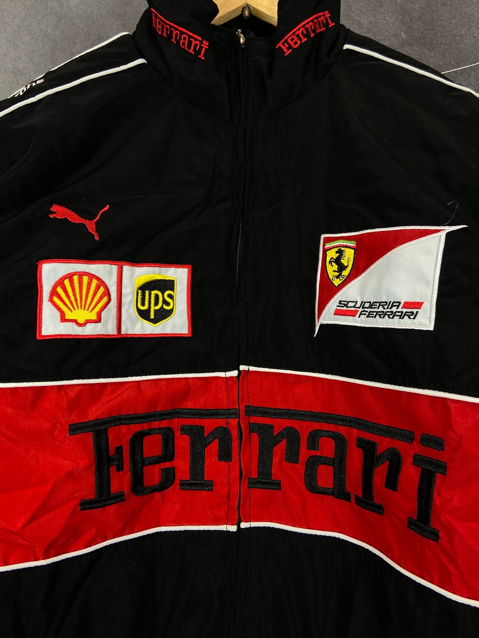 Vintage Vintage Ferrari Black Jacket Size XL Size US XL / EU 56 / 4 - 2 Thumbnail