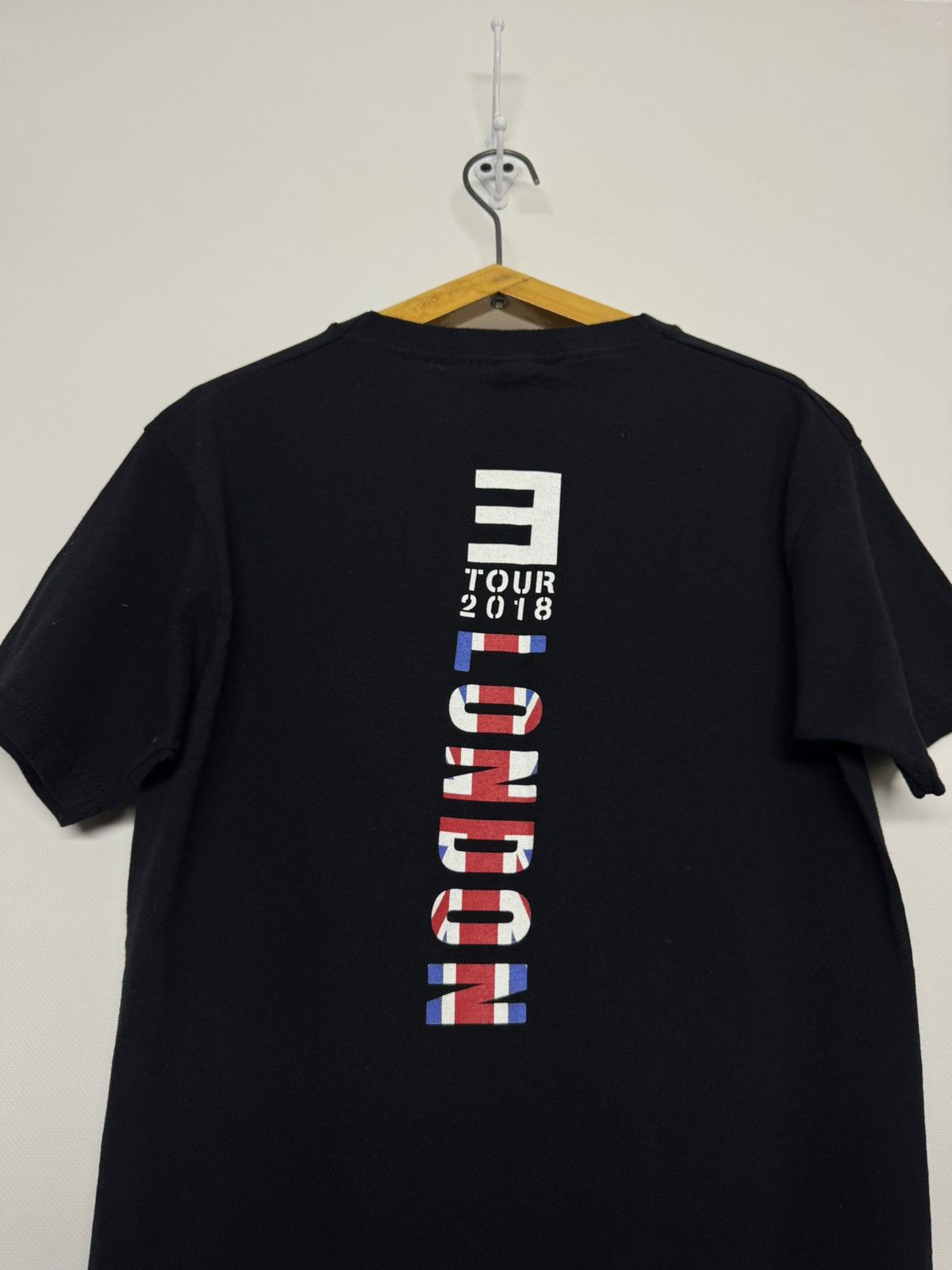 Fruit Of The Loom Vintage Y2k 2018 Eminem Tour T-Shirt Size US S / EU 44-46 / 1 - 12 Thumbnail
