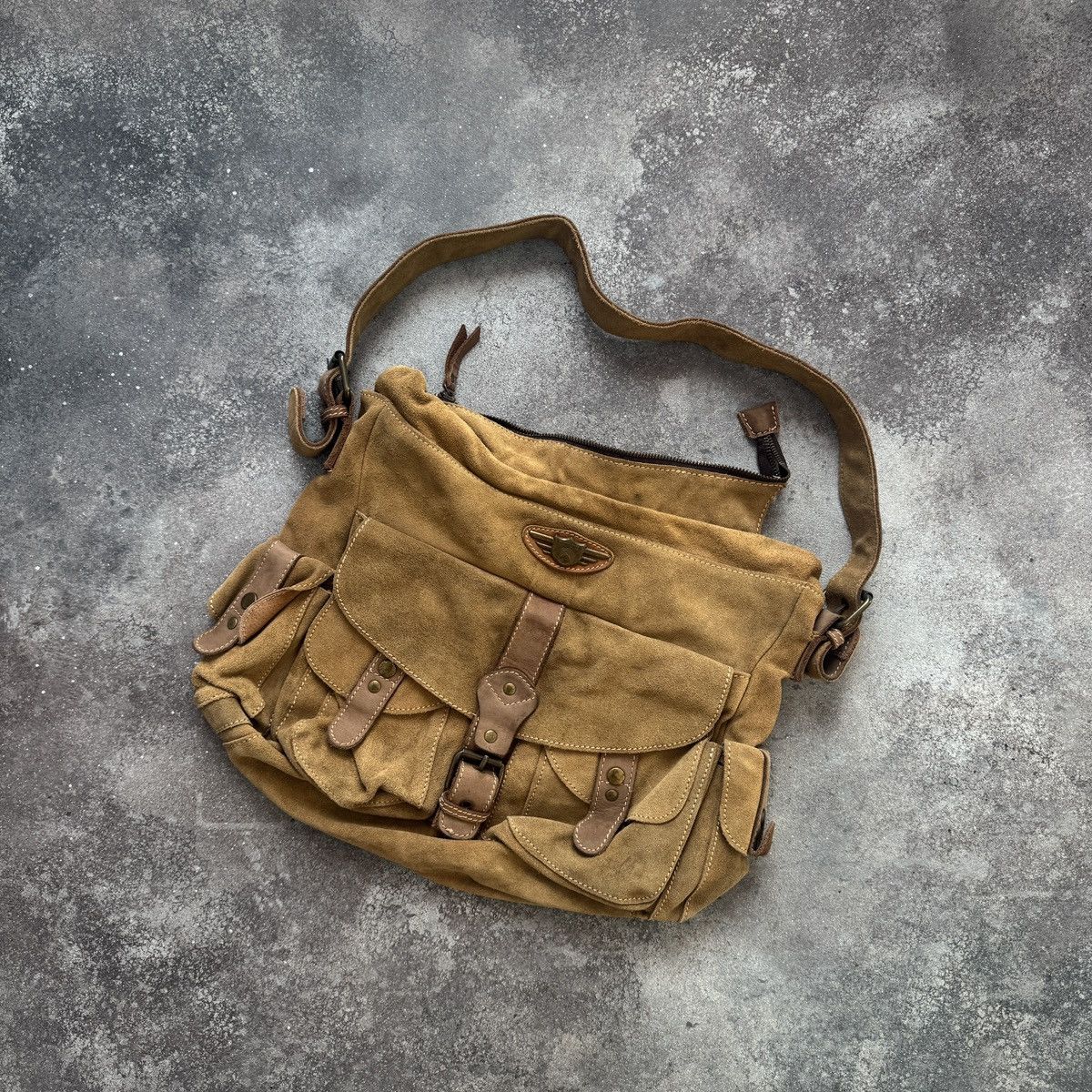 If Six Was Nine Japanese Style Vintage Faded Leather Crossbody Bag Size ONE SIZE - 1 Thumbnail