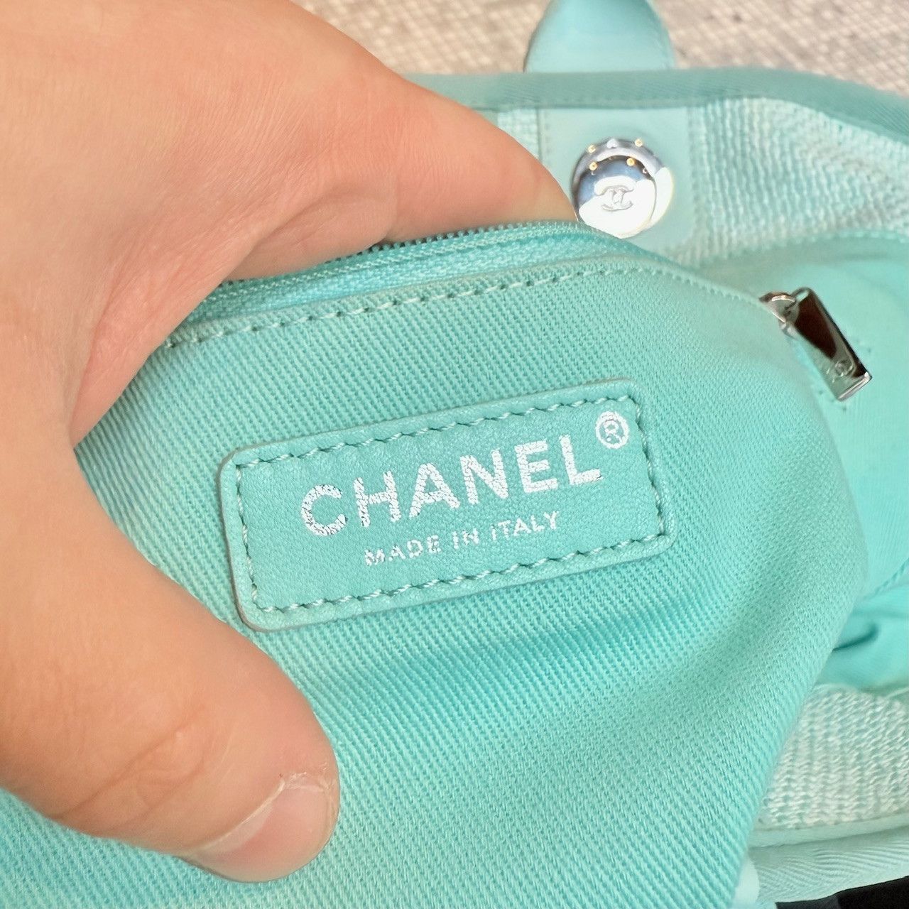 Chanel Chanel Turquoise Woven Straw Large Deauville Tote Bag Size ONE SIZE - 18 Thumbnail