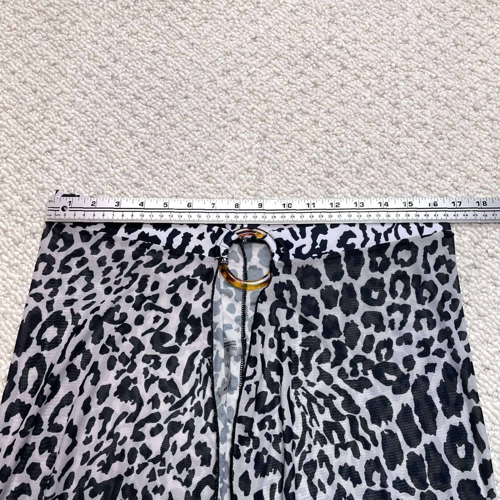 Shein Shein Skirt Womens 2XL Gray Leopard Print Polyester Lightweight Knit High Rise Knee Length Mini Short Size 40" / US 18 - 4 Thumbnail