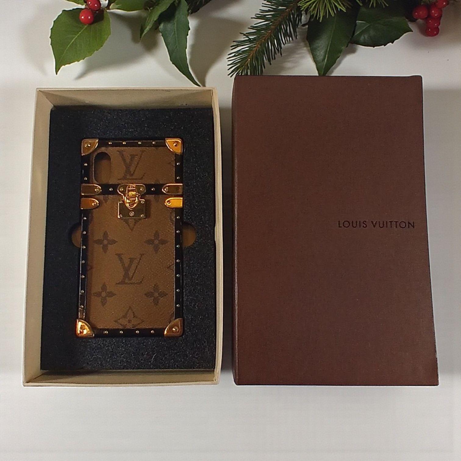 Louis Vuitton Louis Vuitton Monogram Canvas Eye Trunk iPhone X Case w/ Box Size ONE SIZE - 2 Thumbnail