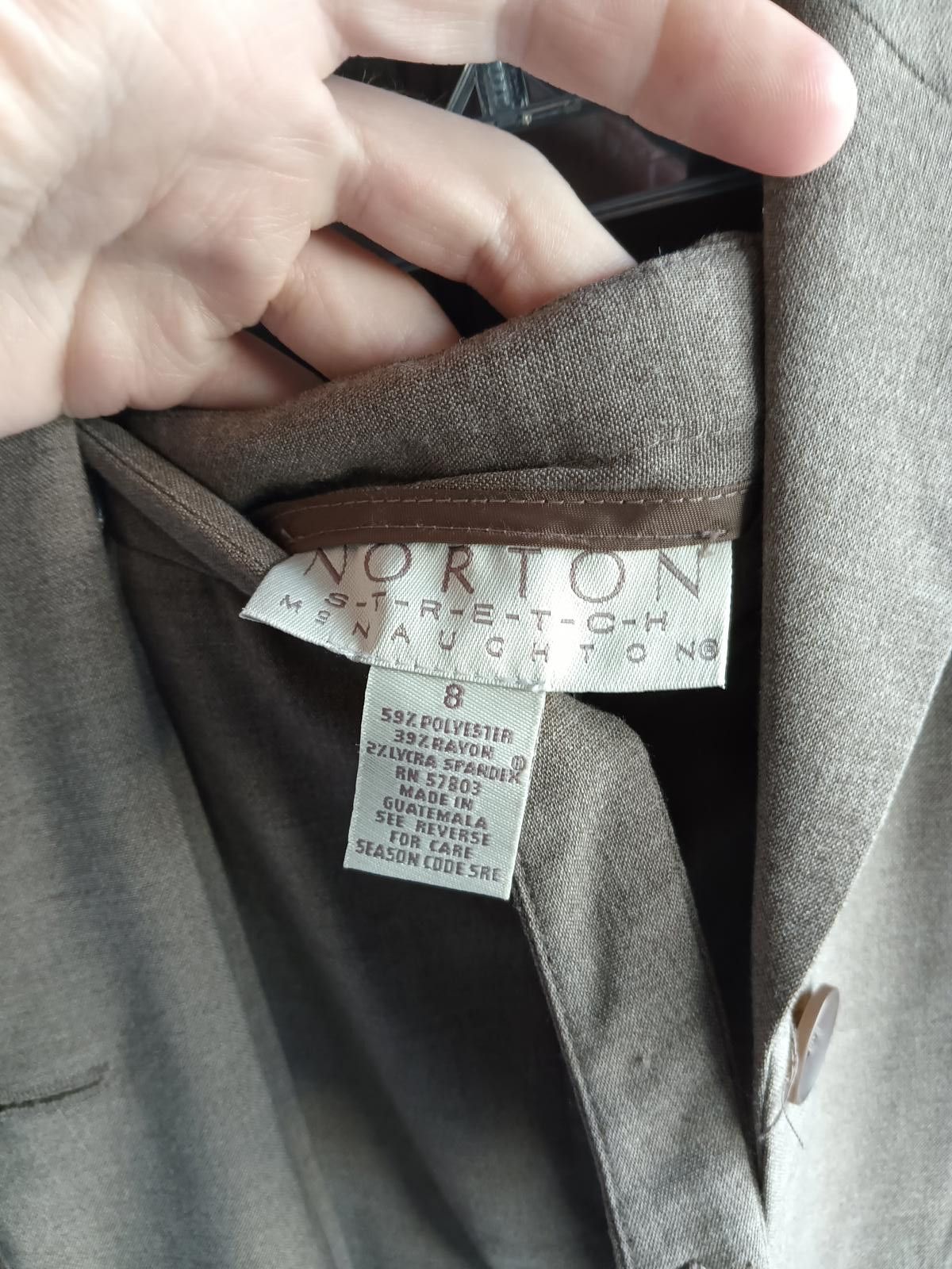 Designer Professional Women's Two-Piece Suit Set Size L / US 10 / IT 46 - 8 Thumbnail