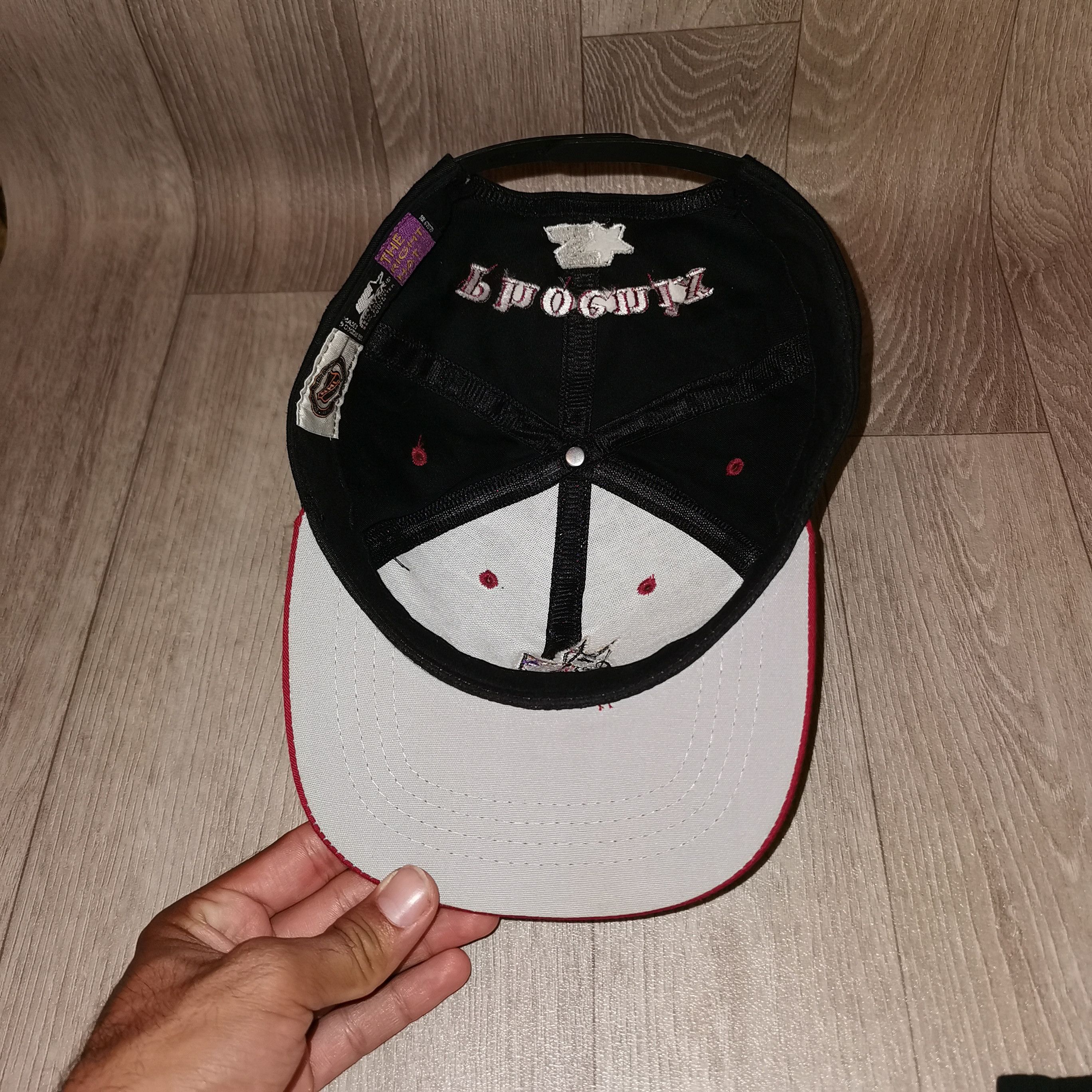 Starter RARE Vintage 1990s Phoenix Coyotes NHL Starter SnapBack Hat Size ONE SIZE - 8 Thumbnail