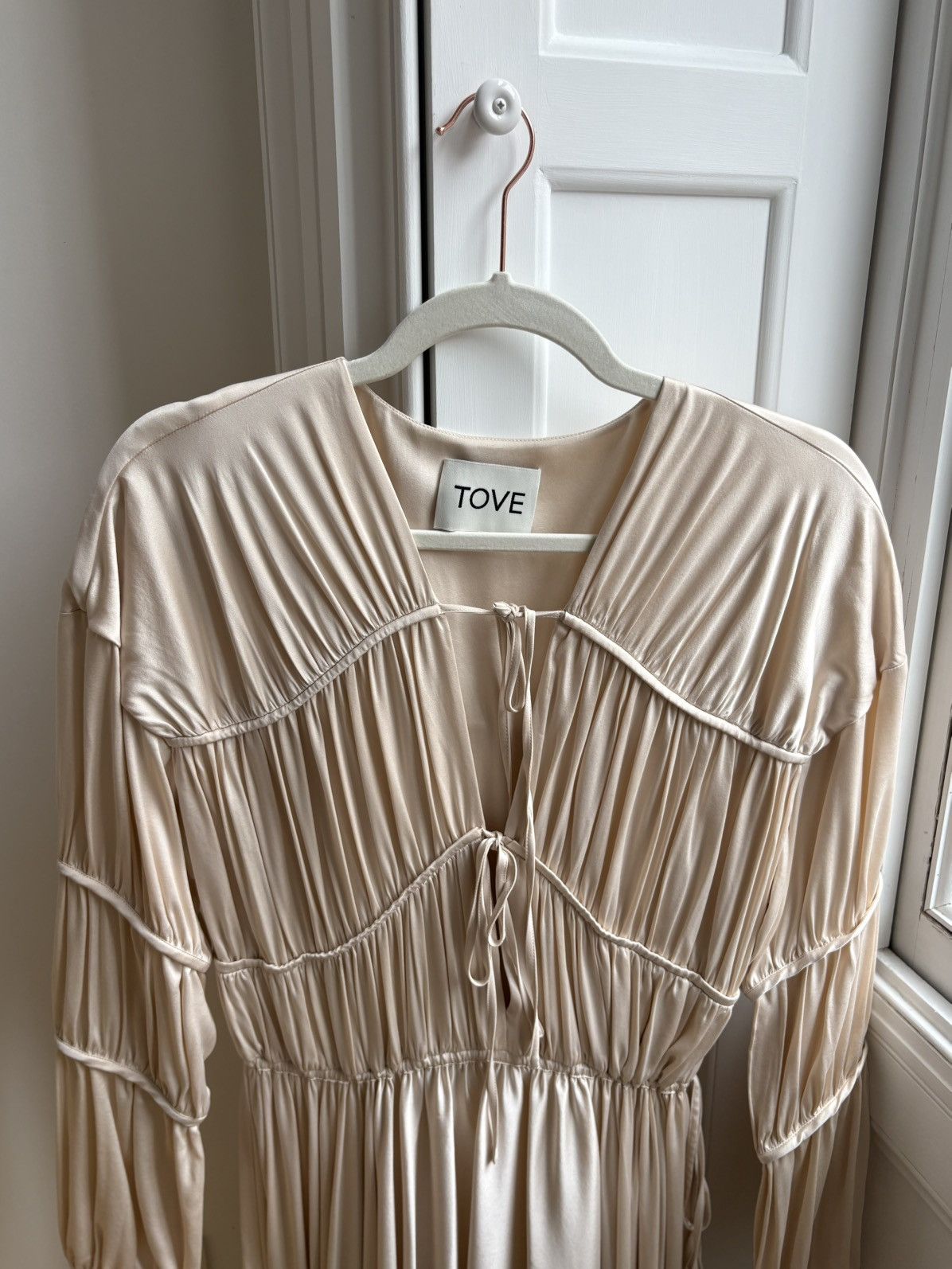 TOVE TOVE GRACEN GATHERED STRETCH SILK MIDI DRESS IN LIGHT PINK Size M / US 6-8 / IT 42-44 - 1 Thumbnail