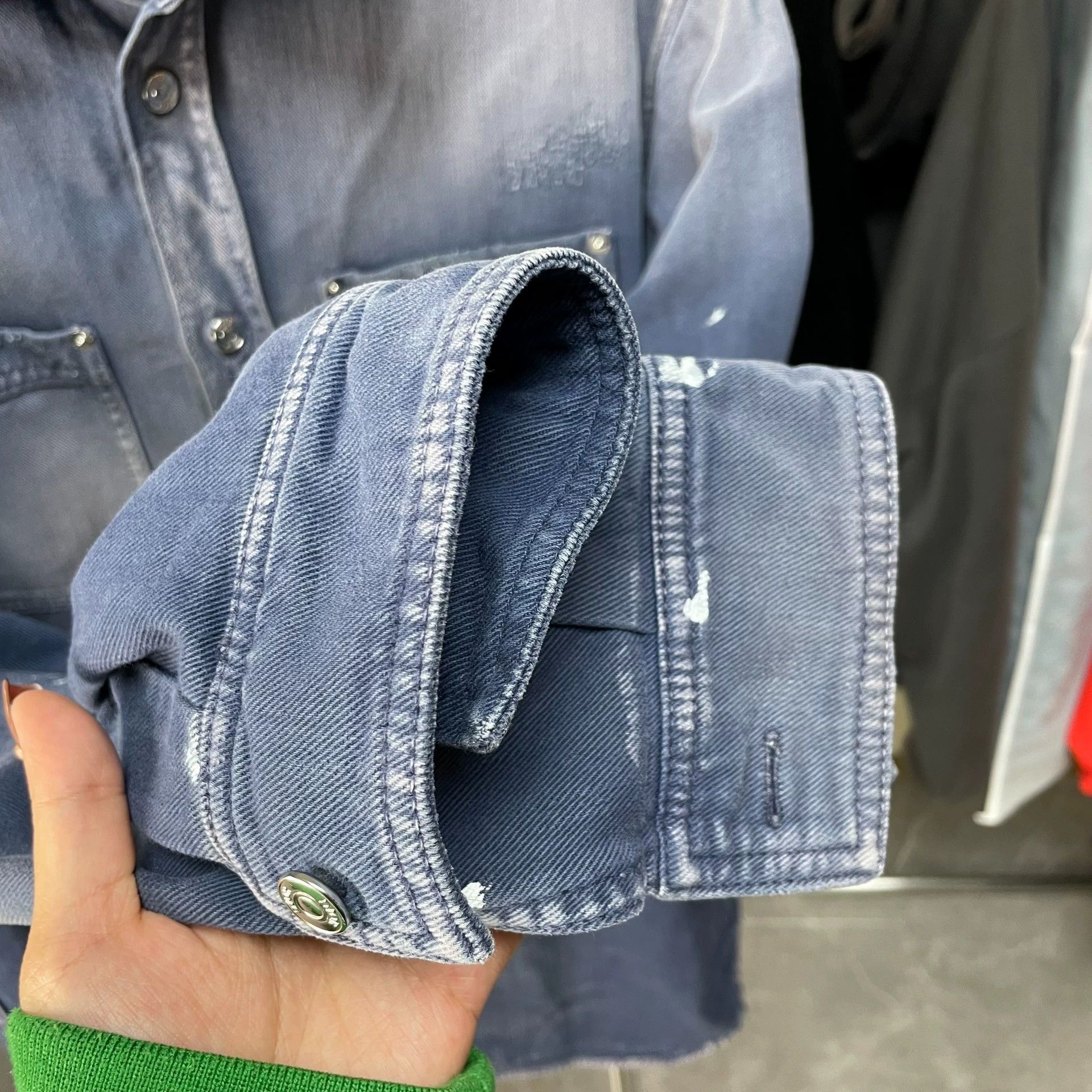 Dior DIOR Distressed Denim Shirt Jacket with Back Graffiti Size US S / EU 44-46 / 1 - 6 Thumbnail
