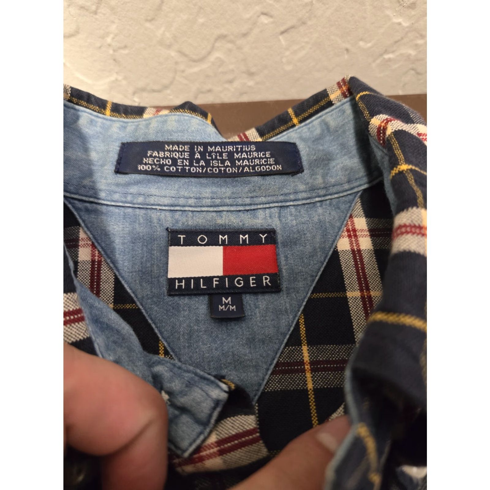 Tommy Hilfiger VINTAGE Tommy Hilfiger Button Shirt Mens Medium Plaid Long Sleeve Cotton Size US M / EU 48-50 / 2 - 5 Thumbnail