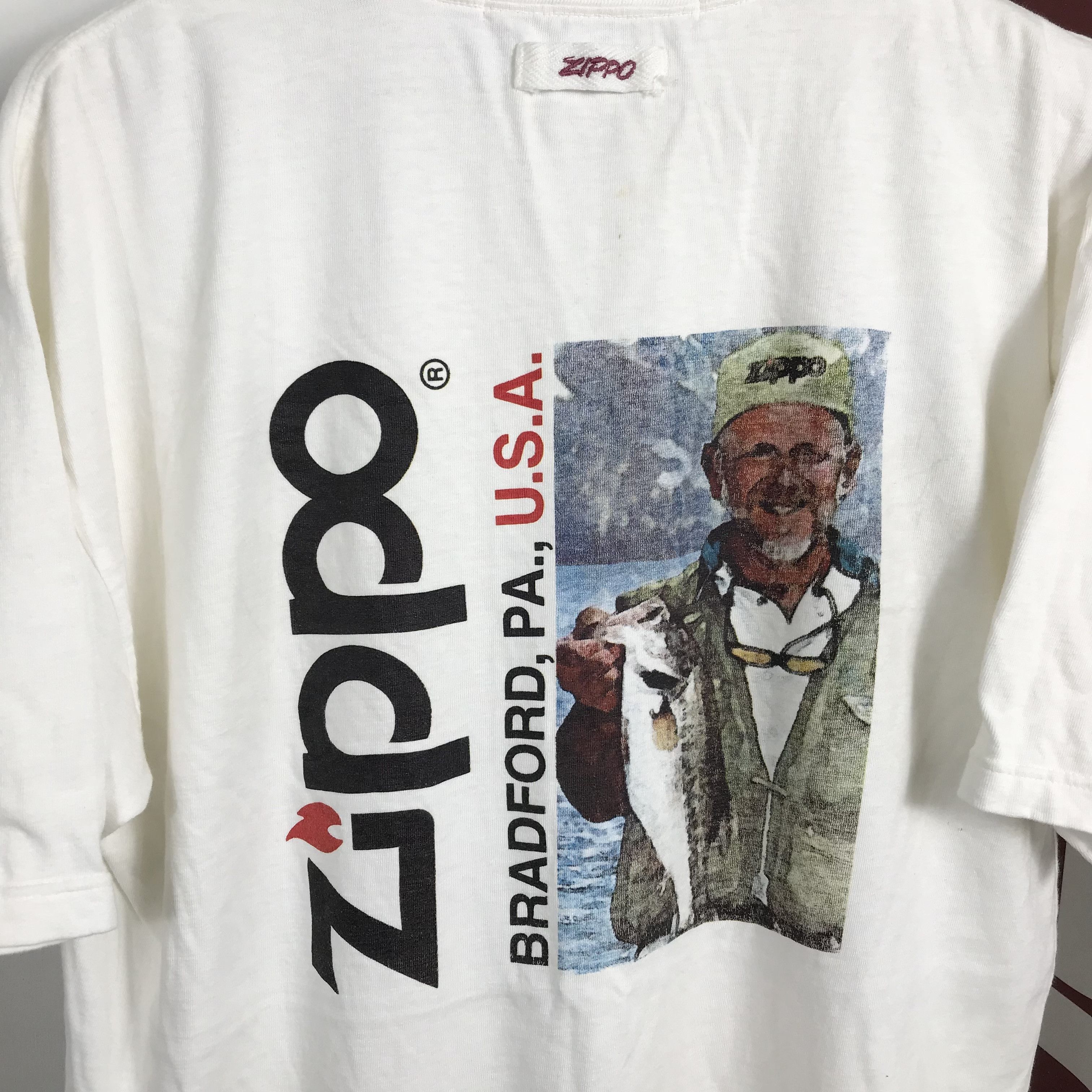 Vintage Vintage 90S Zippo ART humor men on fishing Tee Size US L / EU 52-54 / 3 - 4 Thumbnail