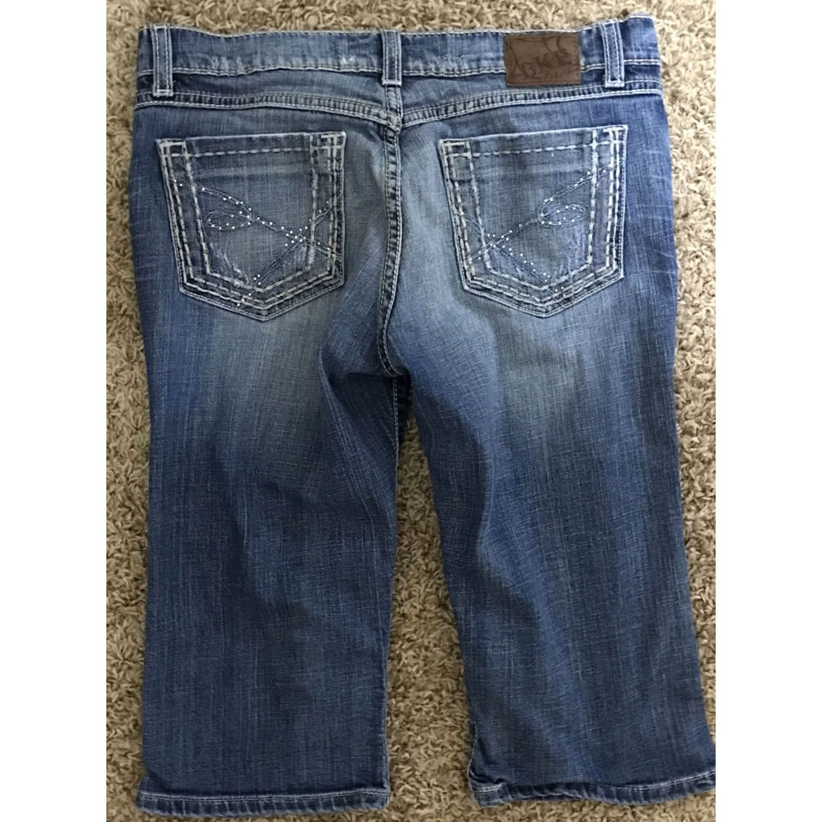 BKE BKE Lexi Stretch Capri Jeans Sz 30 Blue Distressed Thick Stitch Denim Capris Womens Regular 30 Blue Denim Distressed Jeans Capris Buckle BKE Lexi Size 30" / US 8 / IT 44 - 2 Thumbnail