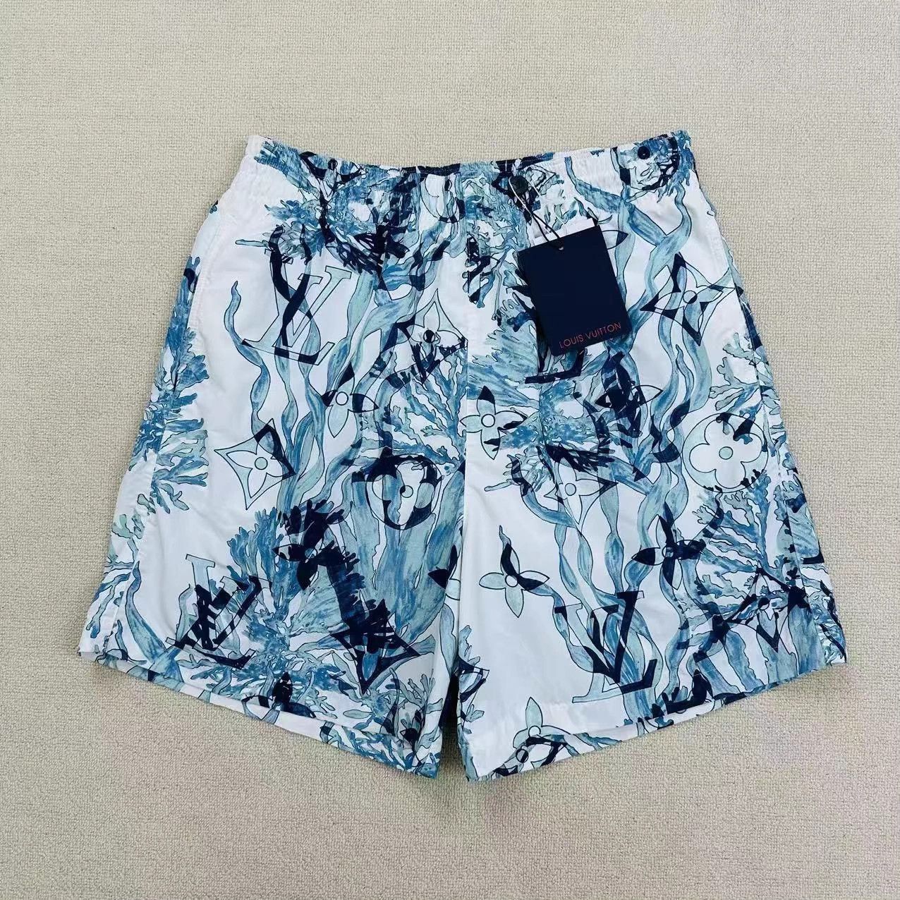 Louis Vuitton LV Seaweed All Over Print Logo M Shorts Size US 35 - 1 Thumbnail