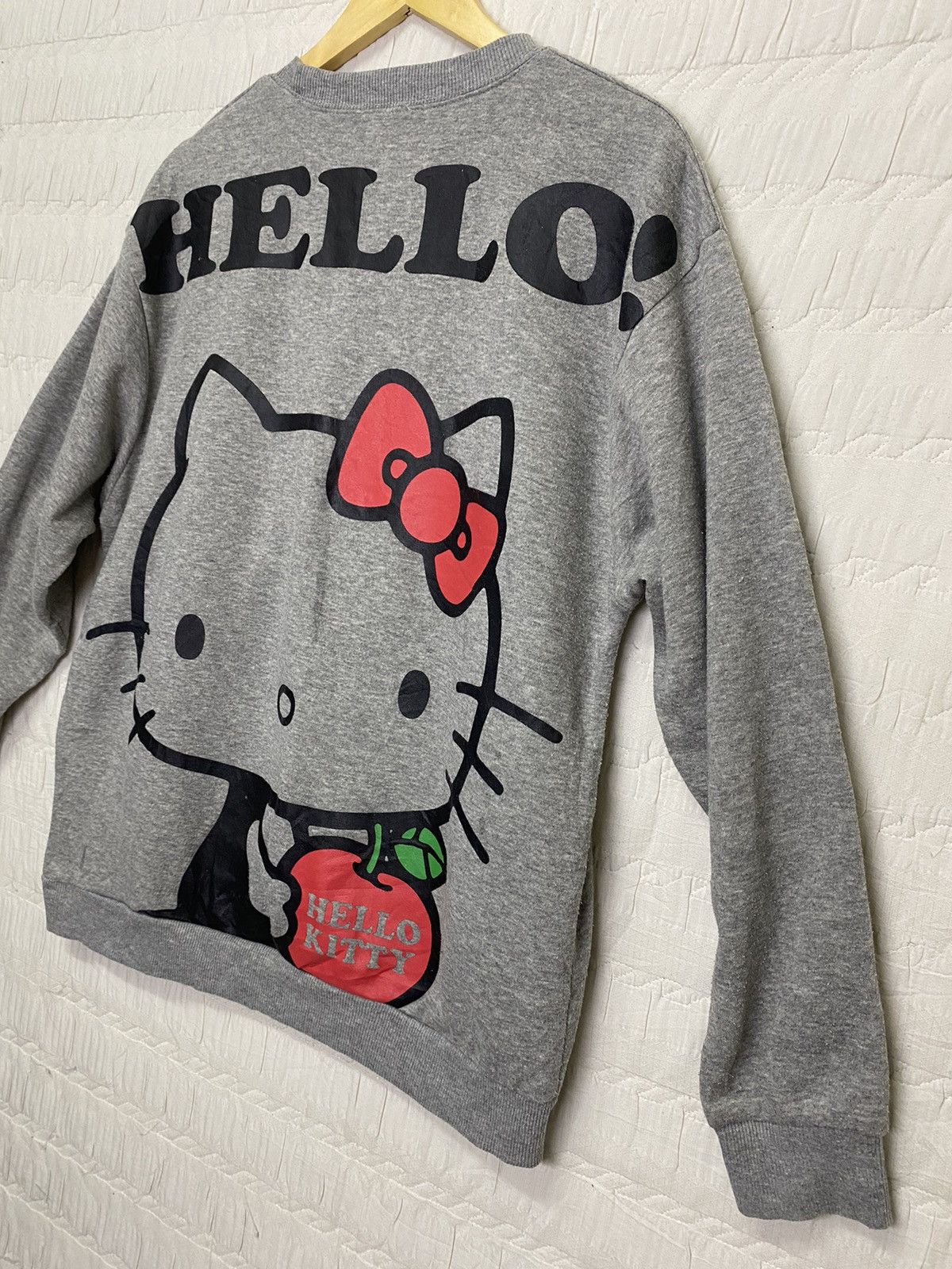 Japanese Brand (K) SANRIO HELLO KITTY SPELL OUT SWEATSHIRT Size L / US 10 / IT 46 - 6 Thumbnail