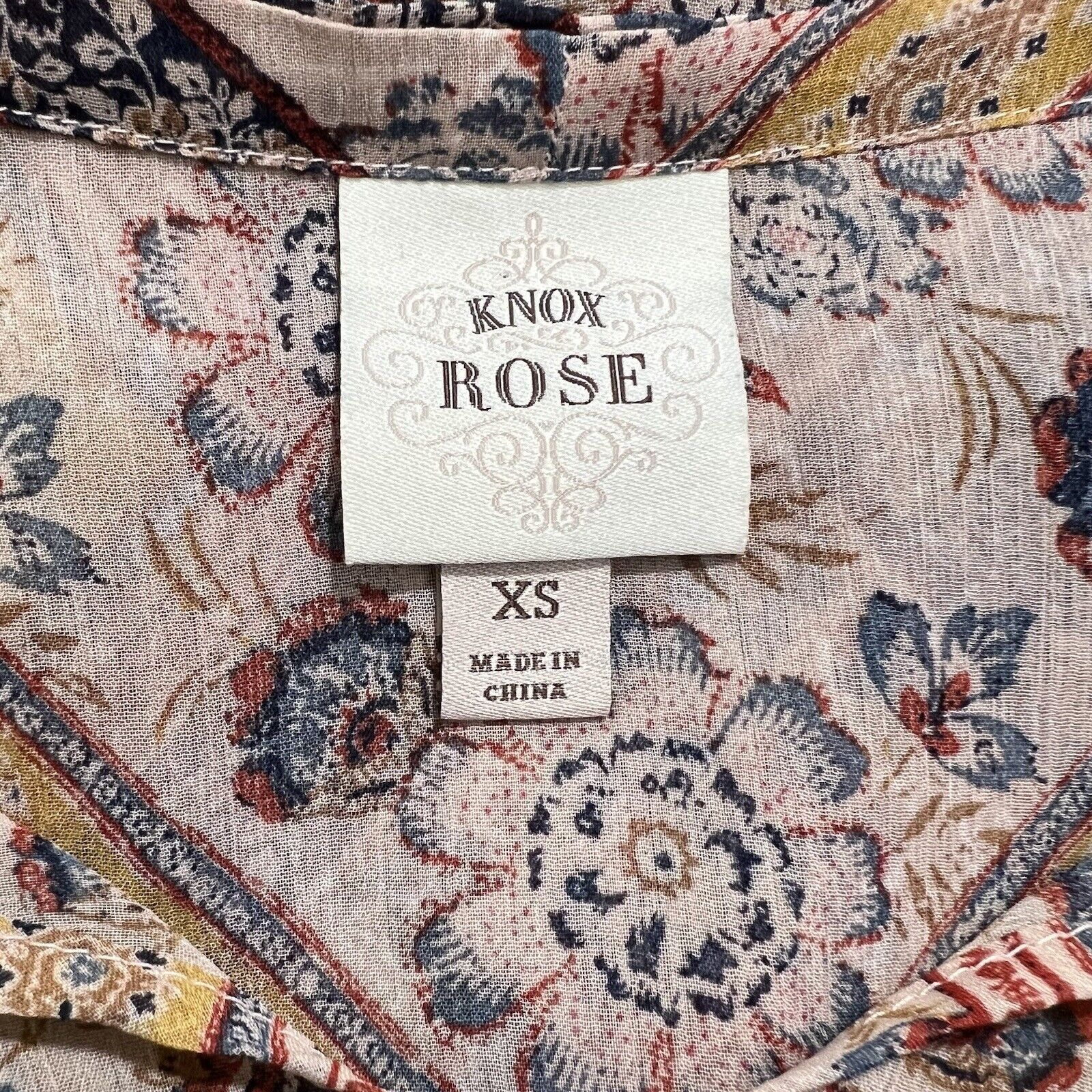 Target Basics Knox Rose 3/4 Sleeve Aztec Floral Pink V-Neck Blouse Top Size XS / US 0-2 / IT 36-38 - 3 Thumbnail