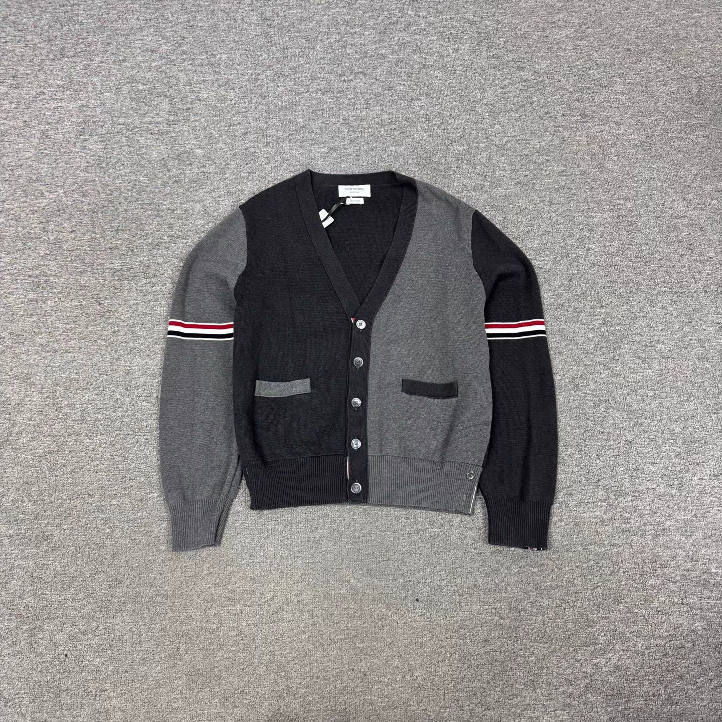 Thom Browne TB color blocked striped sleeve knit cardigan 3 Size US L / EU 52-54 / 3 - 1 Thumbnail