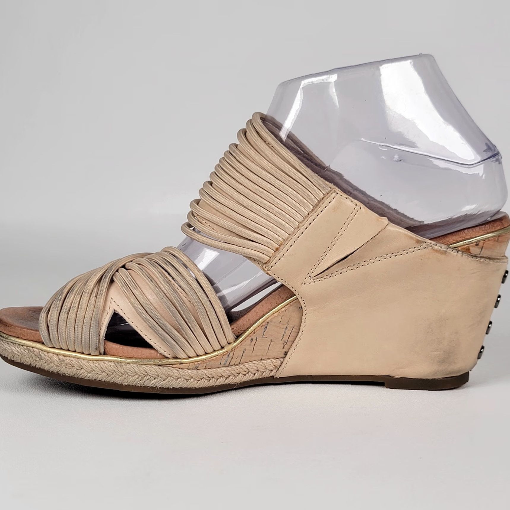 Ugg UGG Hilarie Wedge Sandals Beige US 8 / 39 EU Slip On Leather Sandal Women Womens Summer High Wedge Pattern Solid Australia Theme Size US 6 / IT 36 - 5 Thumbnail