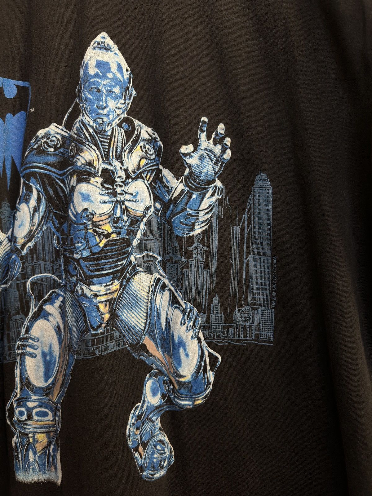 DC Comics *RARE* Vintage 90s Batman & Robin DC Comics AOP Wrap T-Shirt Size US L / EU 52-54 / 3 - 6 Thumbnail