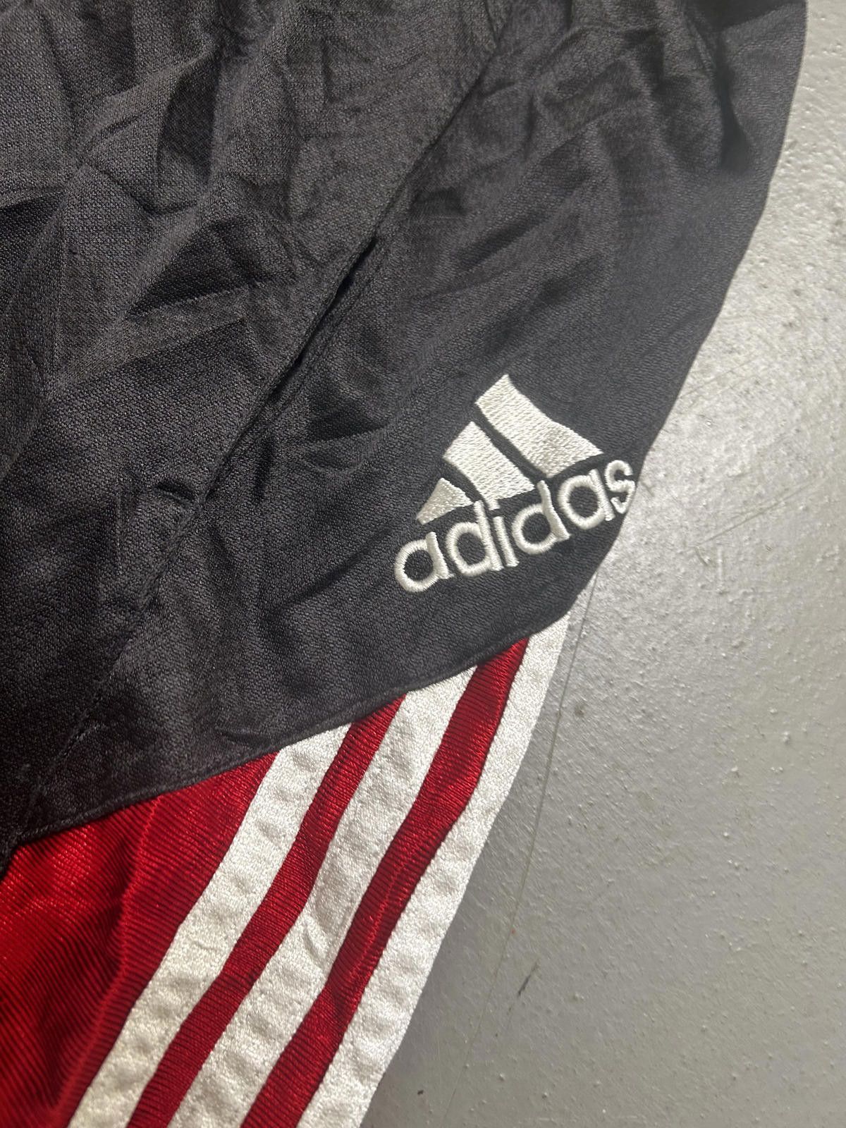 Adidas Adidas Black and Red Performance Shorts Size US 32 / EU 48 - 2 Thumbnail