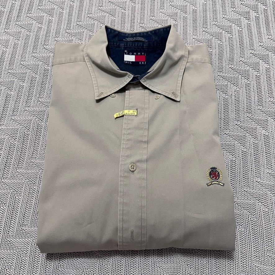 Tommy Hilfiger Vintage Tommy Hilfiger khaki short sleeve button down size L Size US L / EU 52-54 / 3 - 1 Thumbnail
