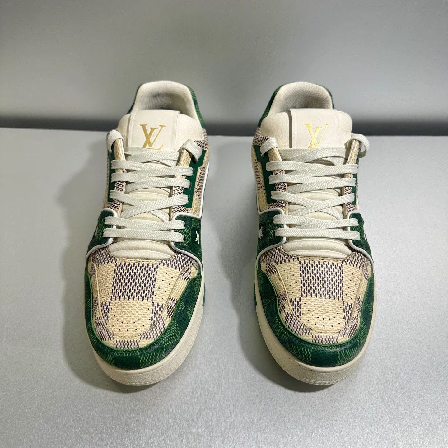 Louis Vuitton Louis Vuitton Trainer White Green Checkerboard 6/40 EU Used Size US 7 / EU 40 - 2 Thumbnail