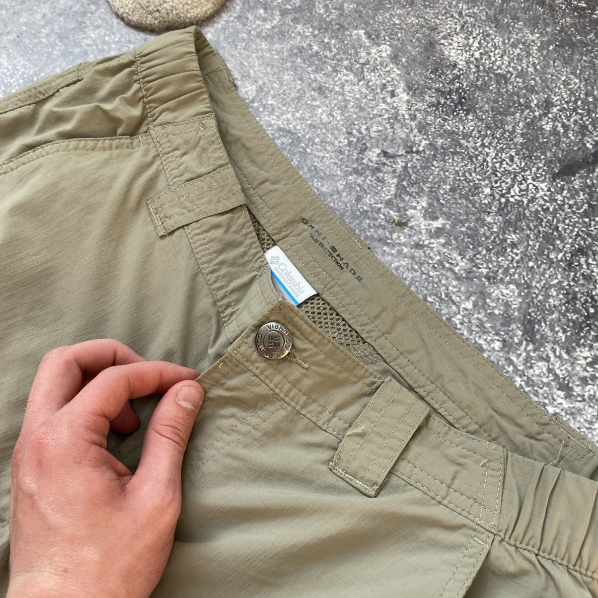 Columbia Men’s Columbia Small logo Cargo outdoor shorts Size US 32 / EU 48 - 3 Thumbnail