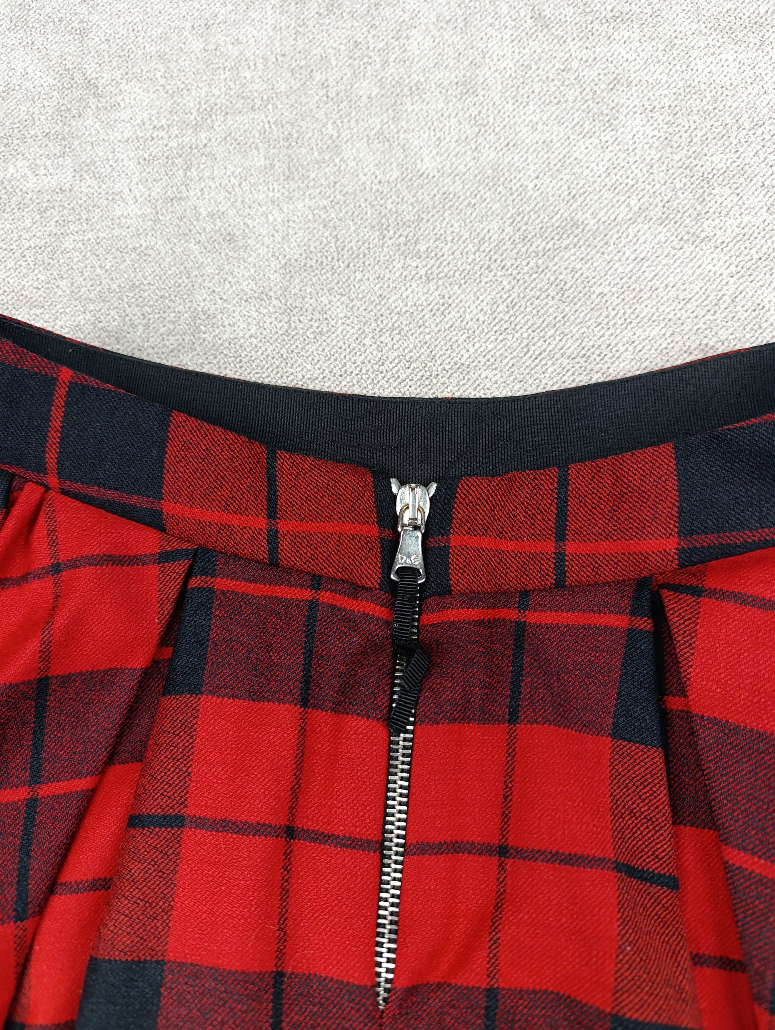 Dolce & Gabbana DOLCE & GABBANA D&G RED PLAID PANNIER WOOL MINI SKIRT WOMENS Size 27" / US 4 / IT 40 - 24 Thumbnail