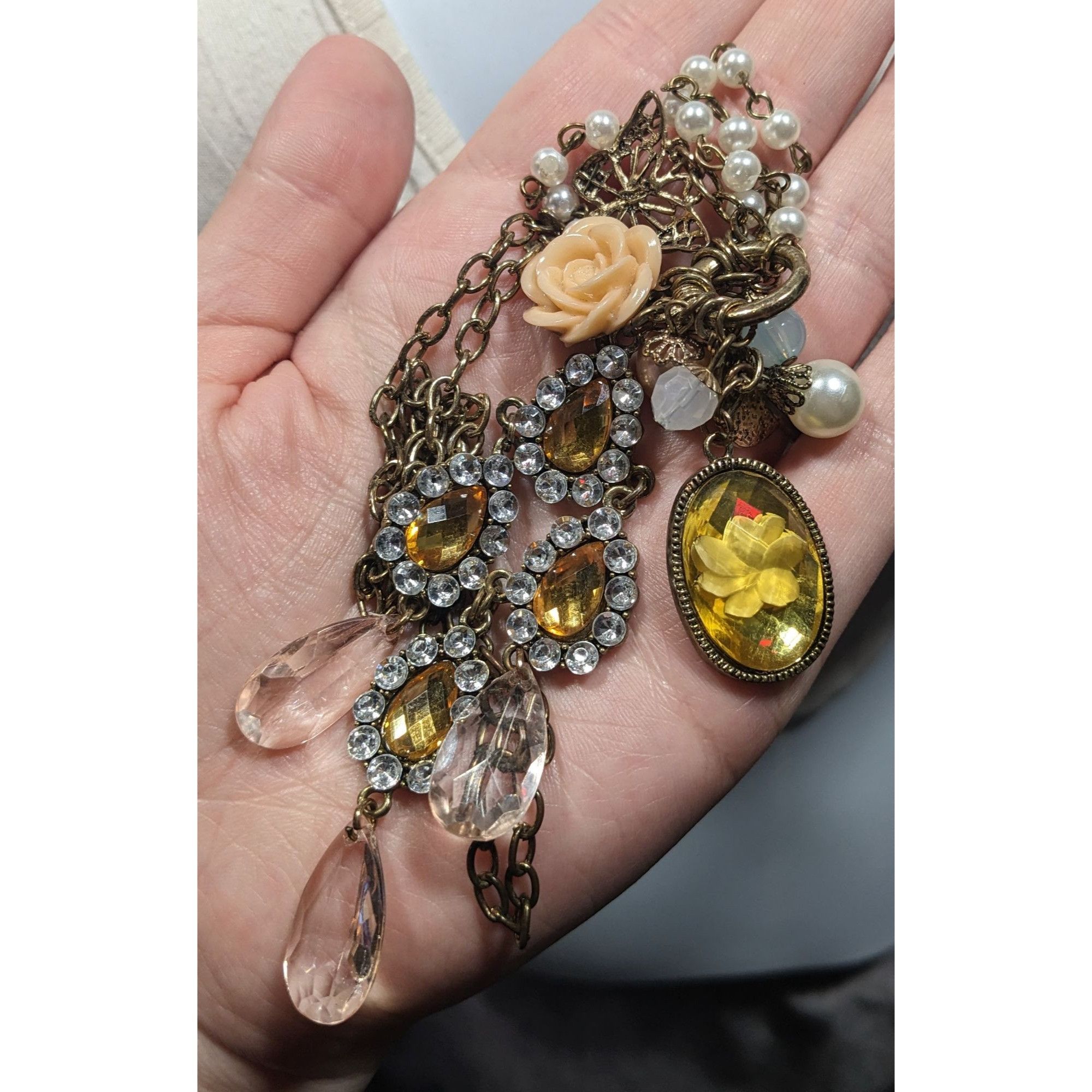 Other Vintage Victorian Style Floral Cluster Charm Pendant Necklac Size ONE SIZE - 4 Thumbnail