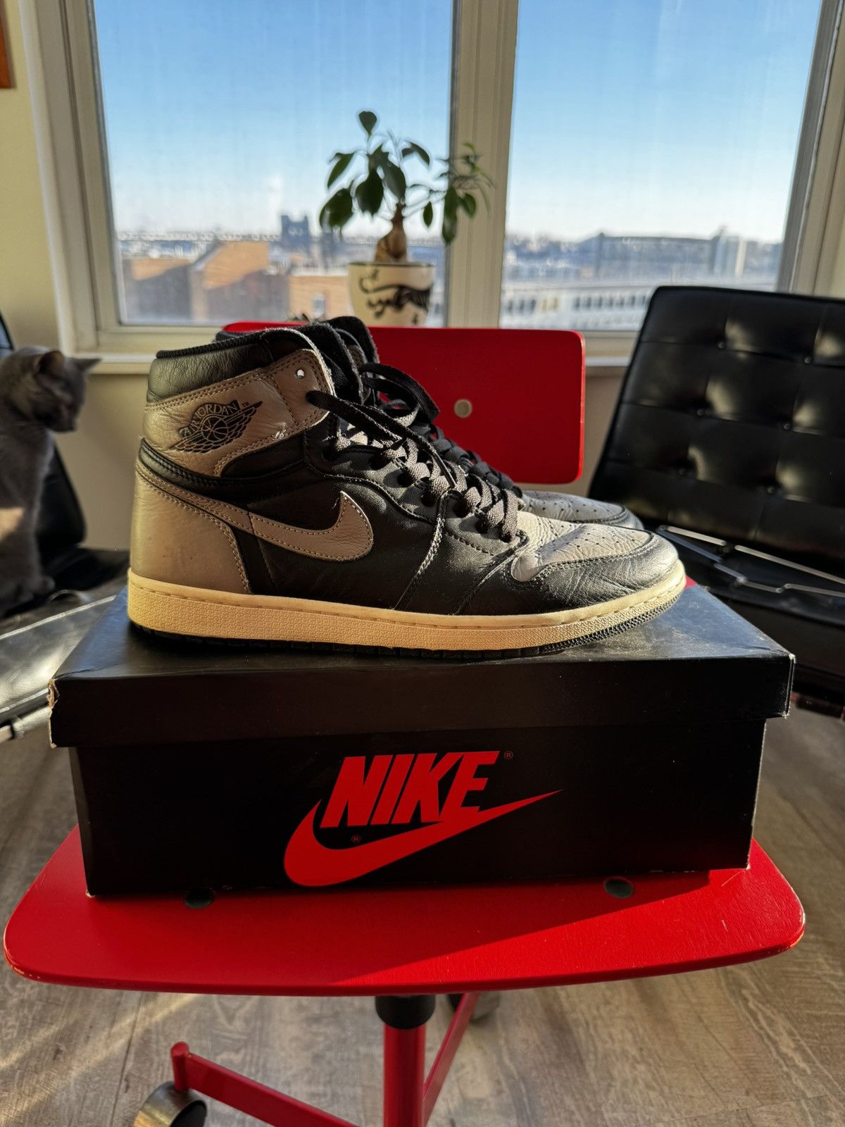 Nike Nike Air Jordan 1 Retro High OG 'Shadow' 2018 Size US 10.5 / EU 43-44 - 4 Thumbnail