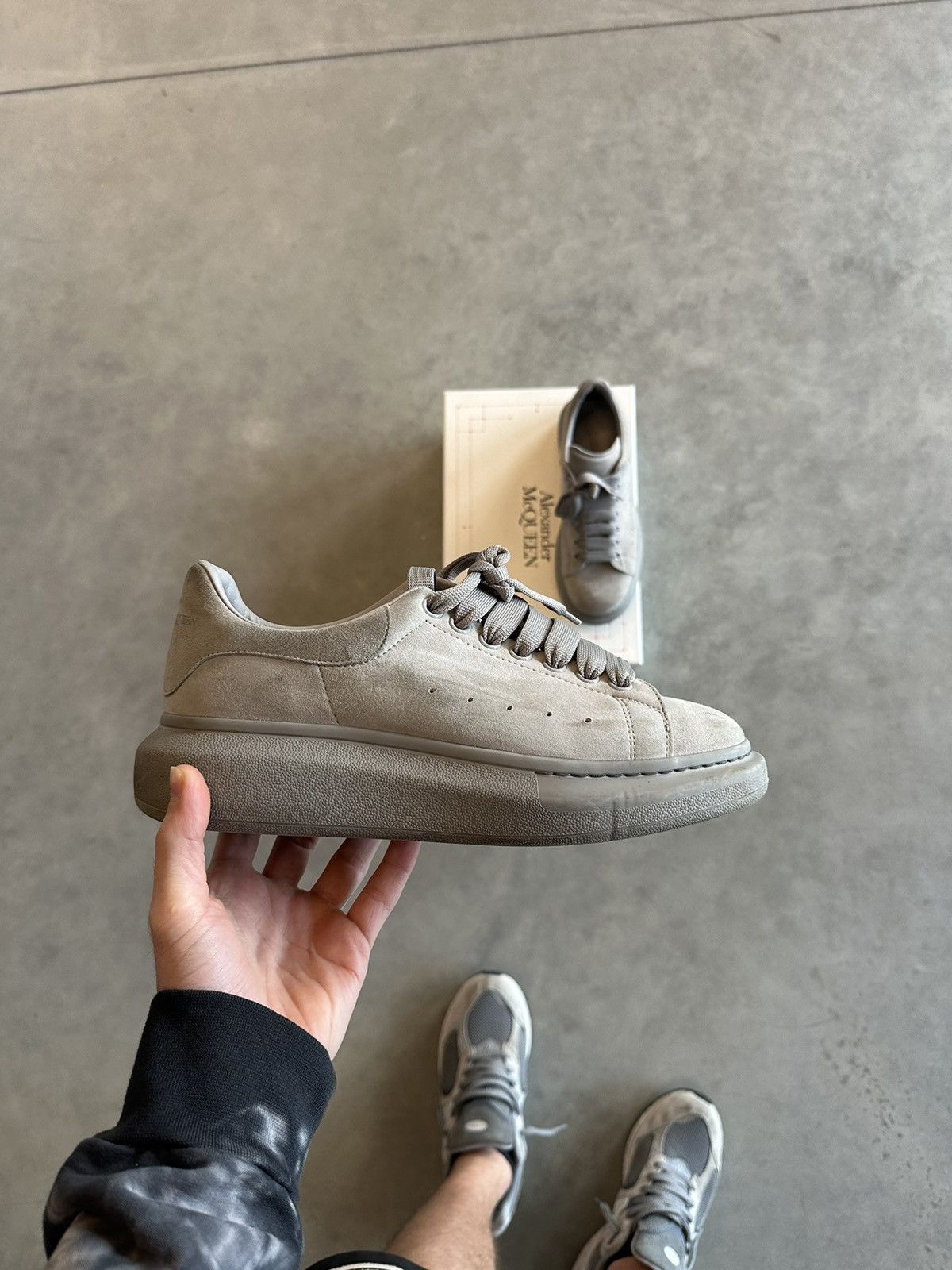 Grey suede alexander mcqueen trainers deals