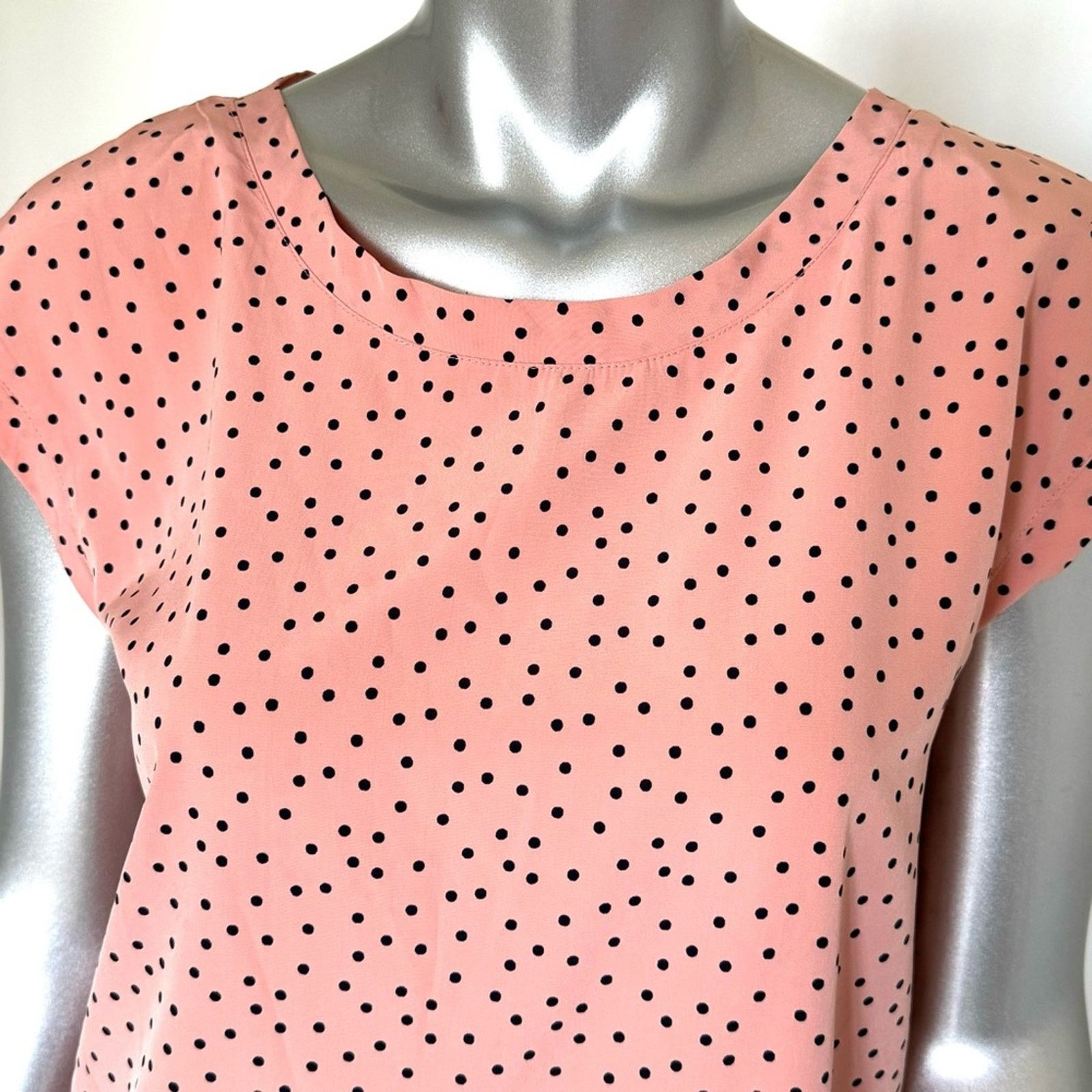 Abercrombie & Fitch New! Abercrombie and Fitch salmon polka dot shirt, Size S Size S / US 4 / IT 40 - 3 Thumbnail