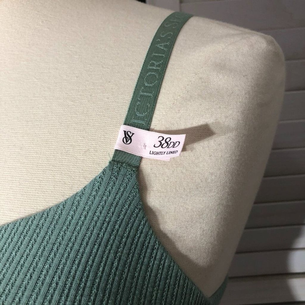 Victoria's Secret NWT Victoria's Secret light green Tshirt under wire Bra 38DD Size ONE SIZE - 4 Thumbnail